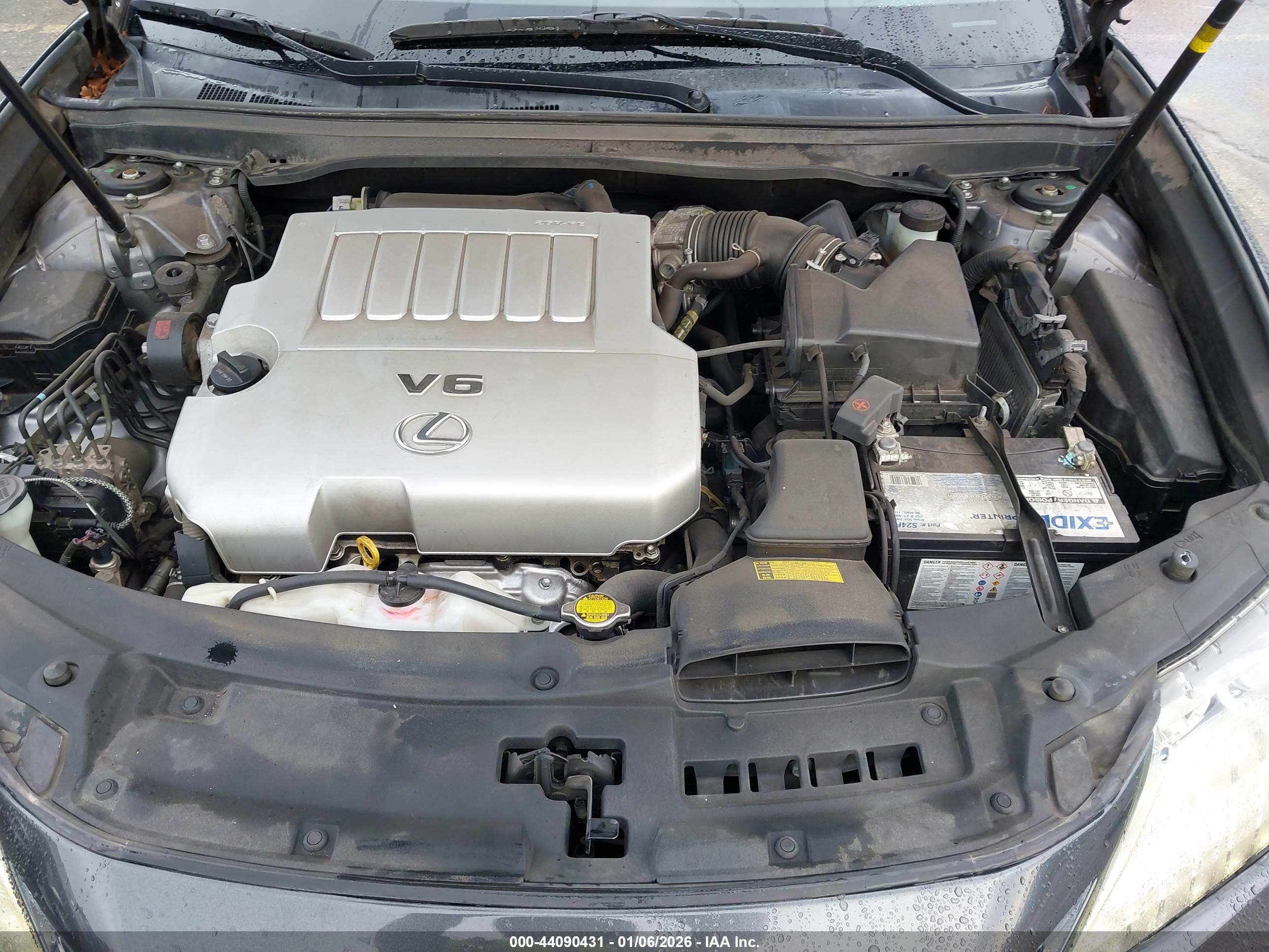 LEXUS ES image 10