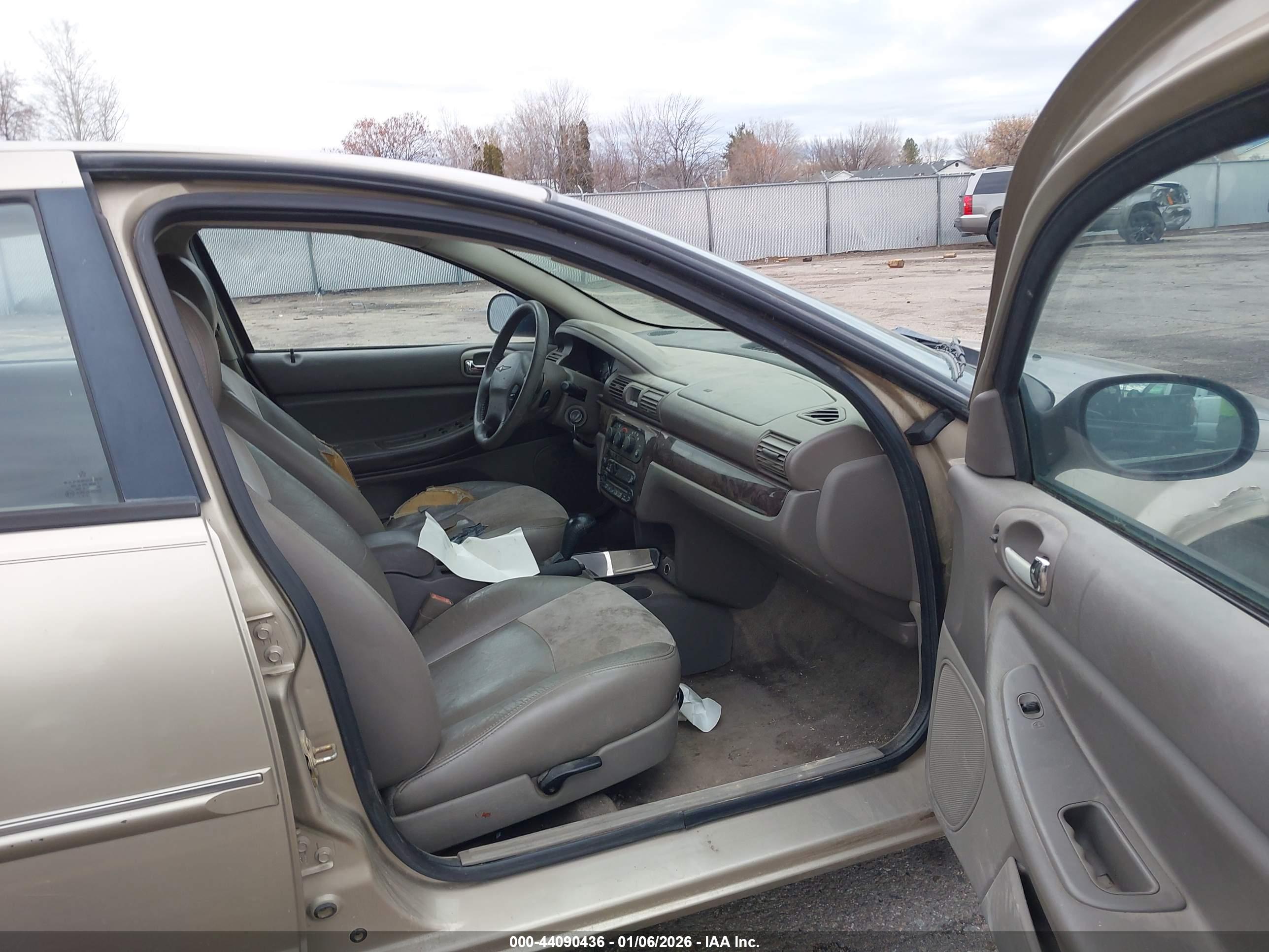 CHRYSLER SEBRING image 5