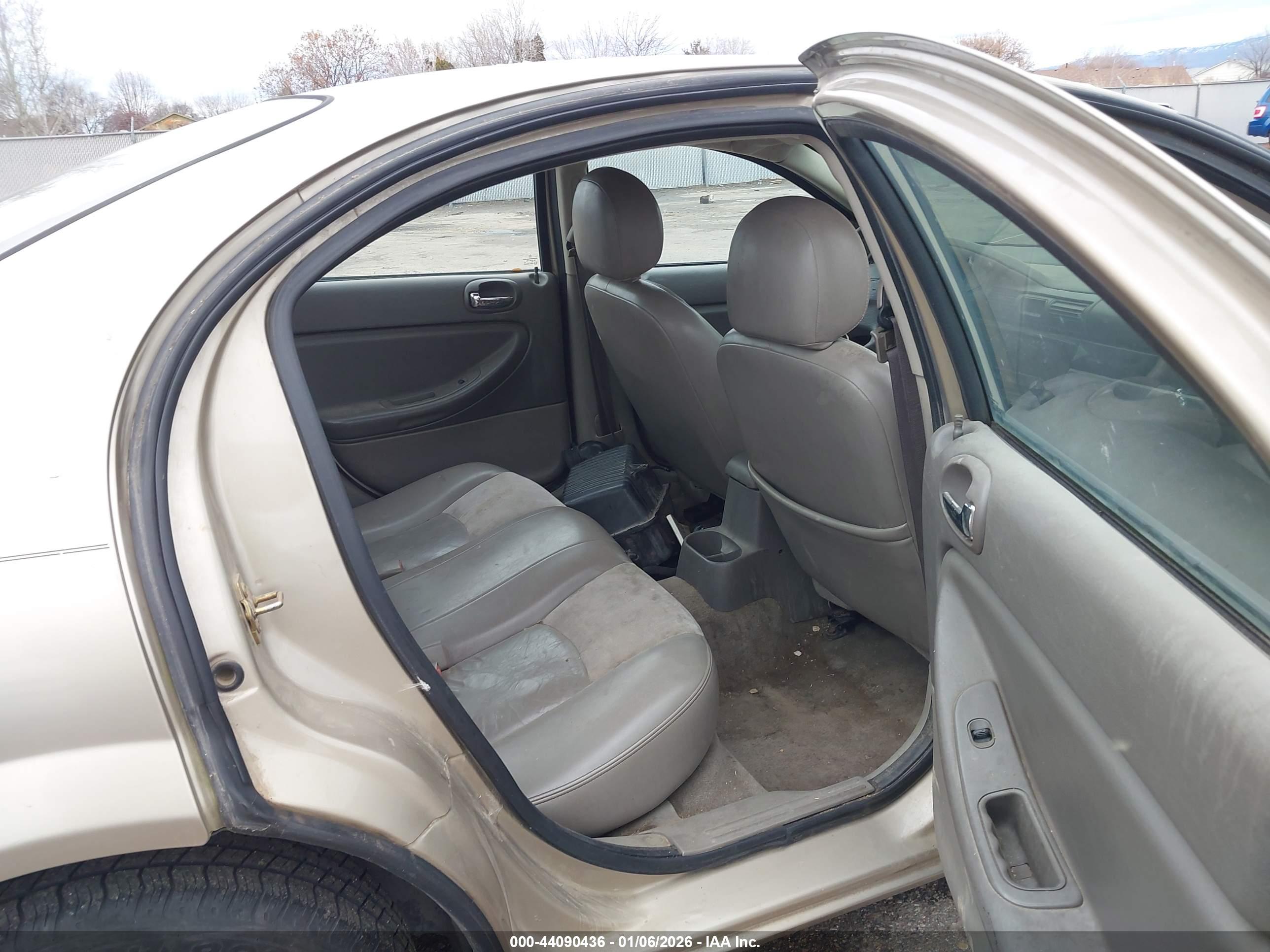 CHRYSLER SEBRING image 8