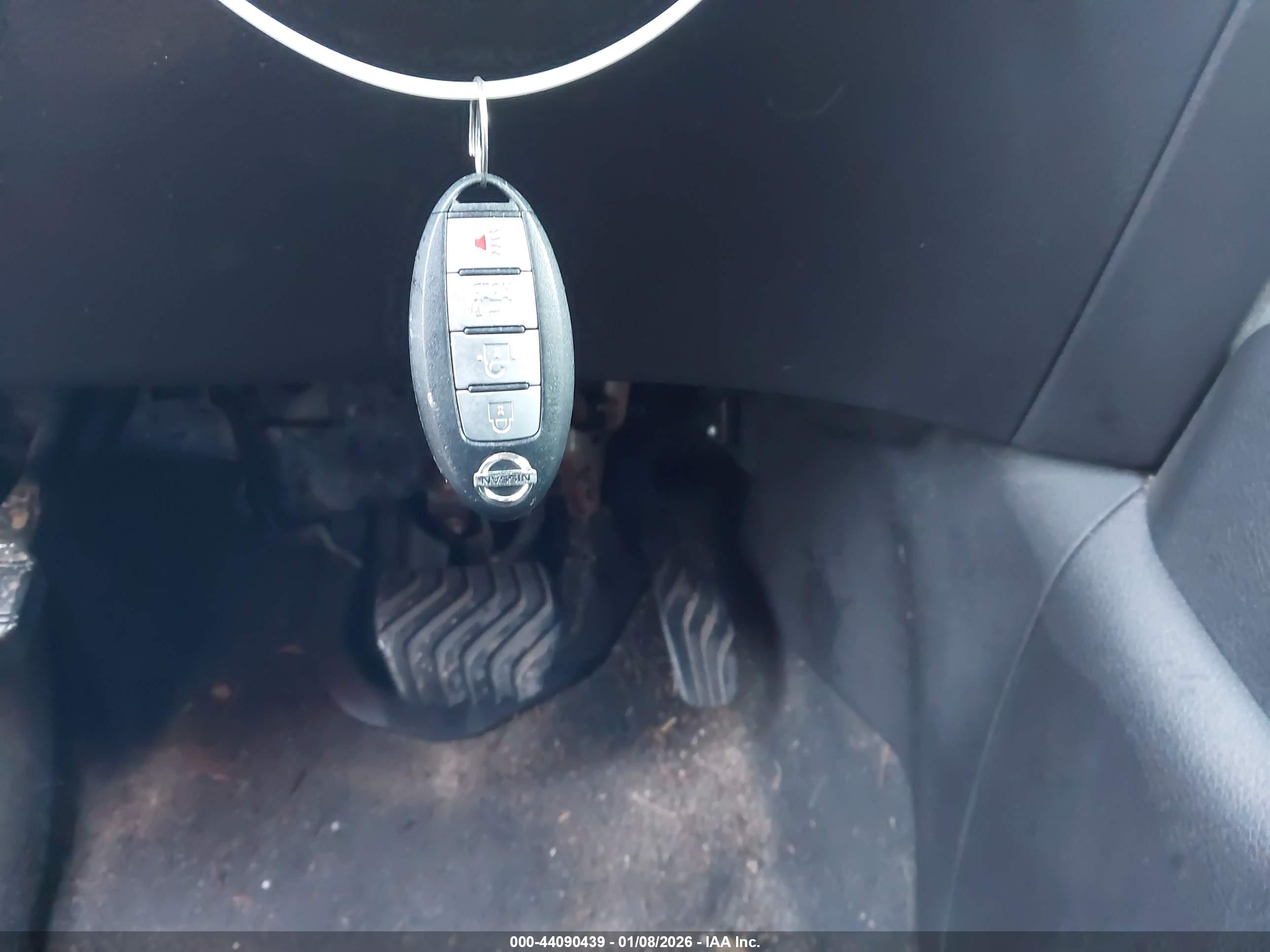 NISSAN ROGUE image 11