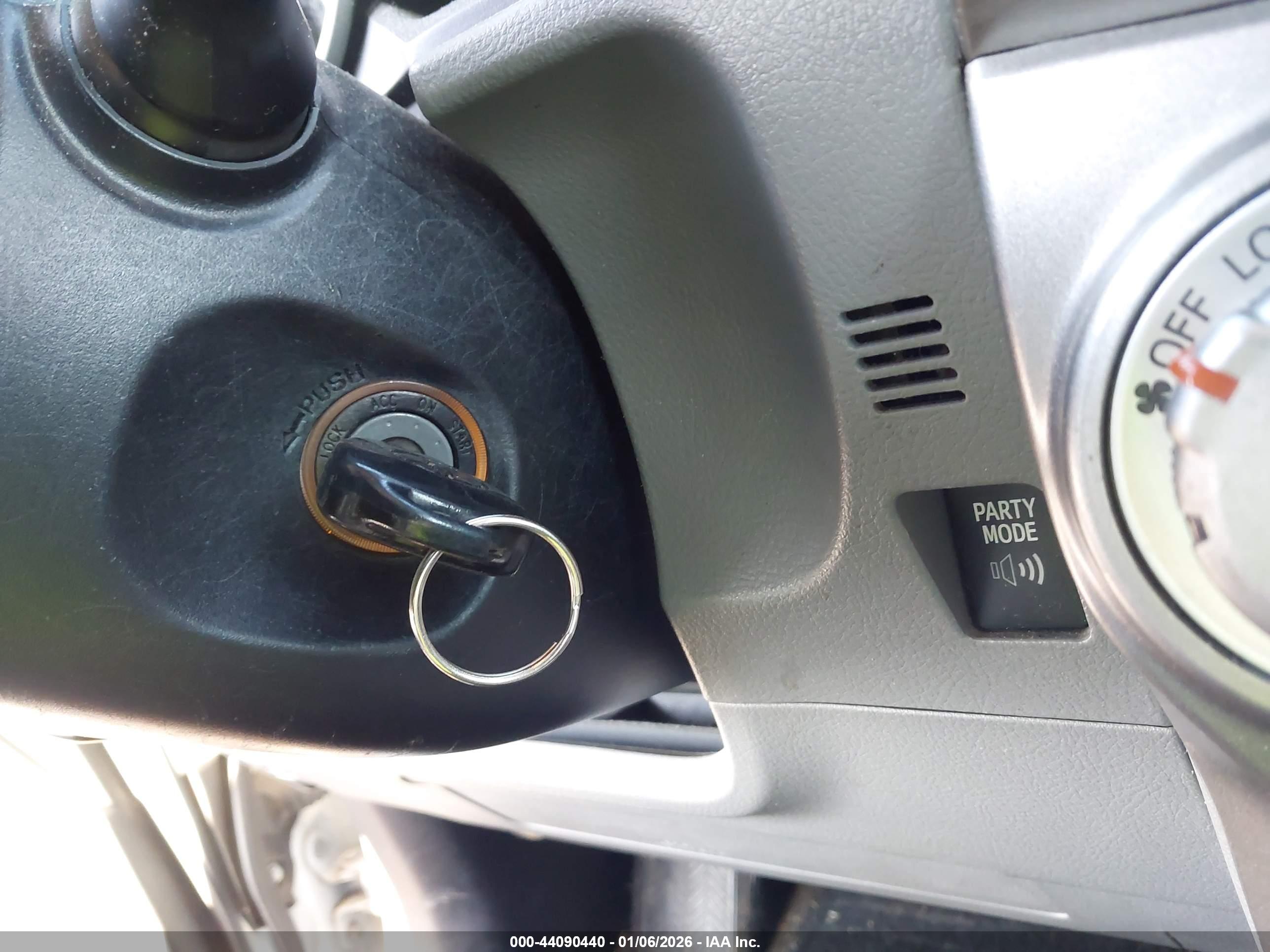 TOYOTA 4RUNNER image 11