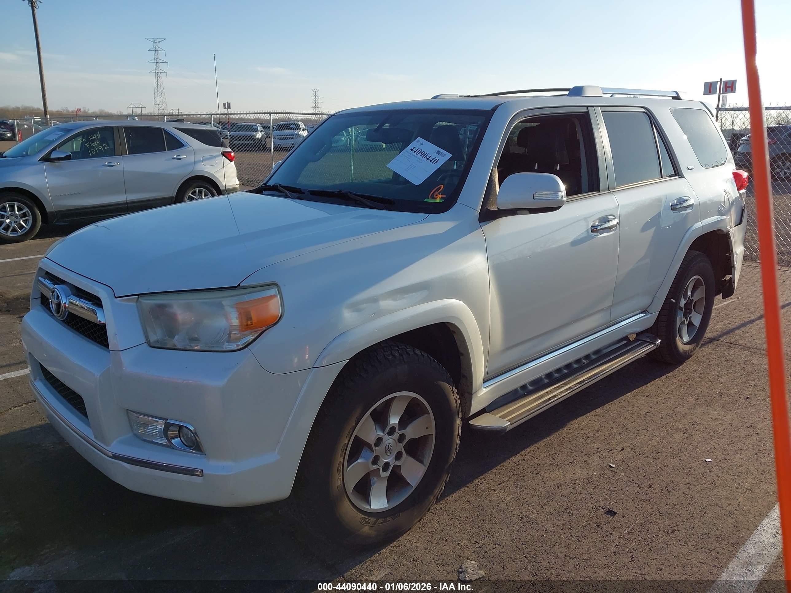 TOYOTA 4RUNNER image 2