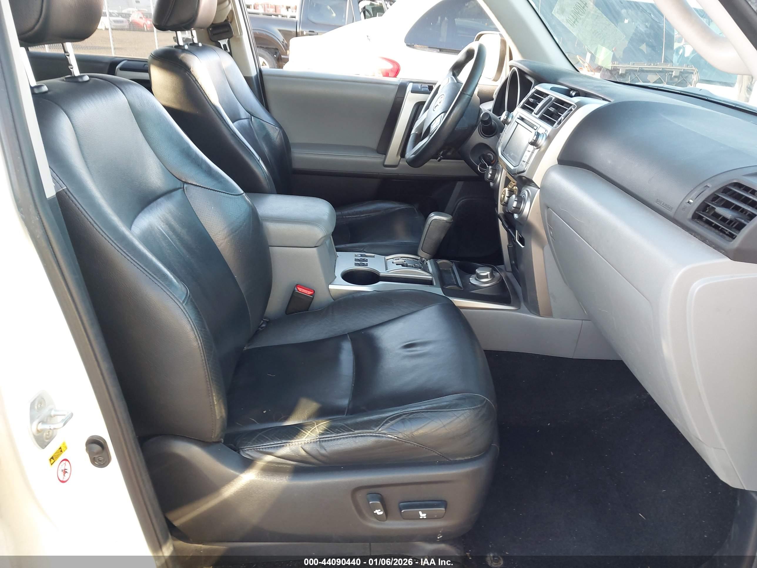TOYOTA 4RUNNER image 5