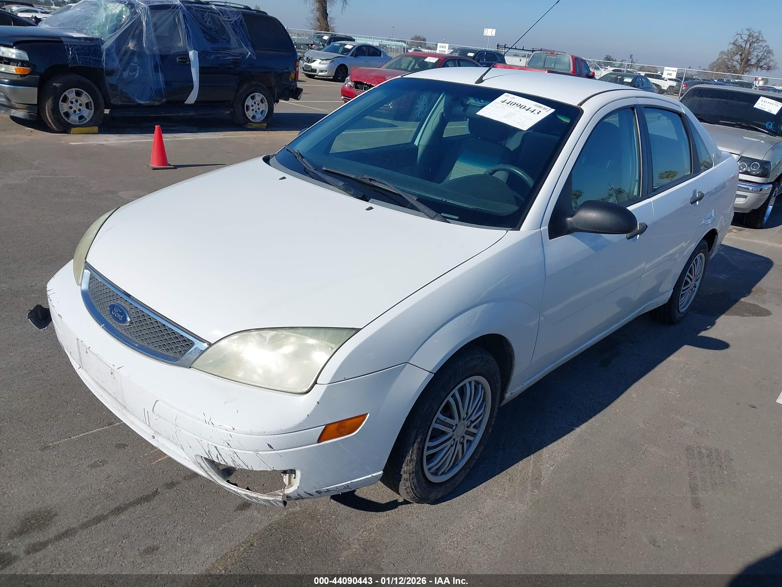 FORD FOCUS image 2