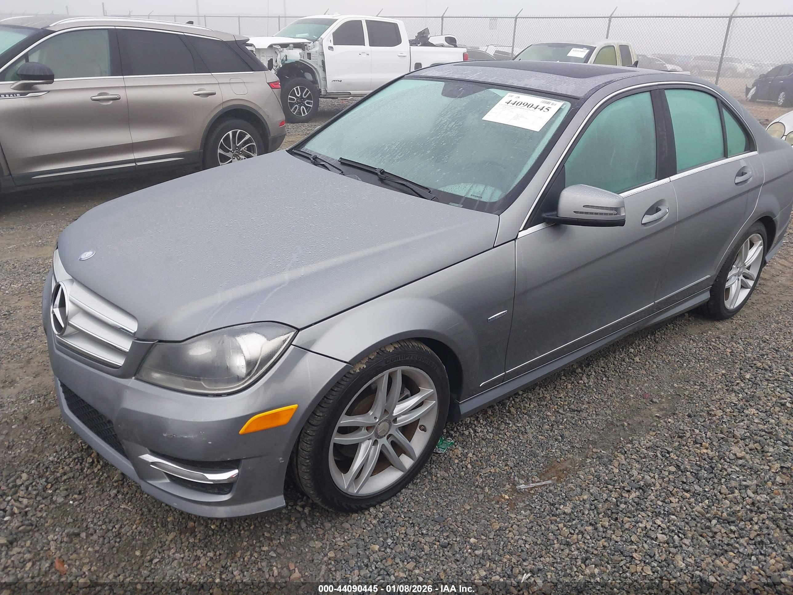 MERCEDES-BENZ C image 2