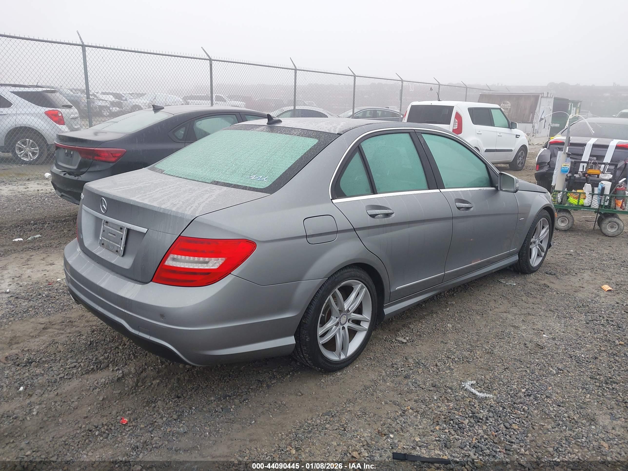 MERCEDES-BENZ C image 4