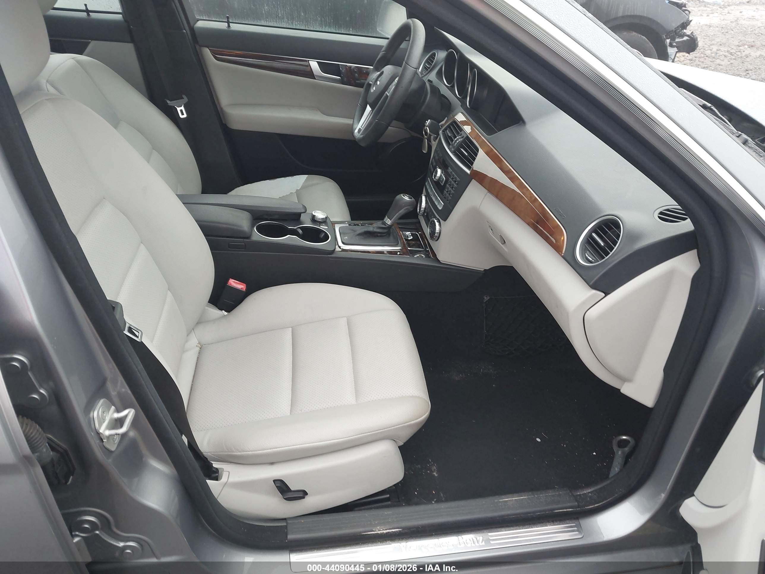 MERCEDES-BENZ C image 5