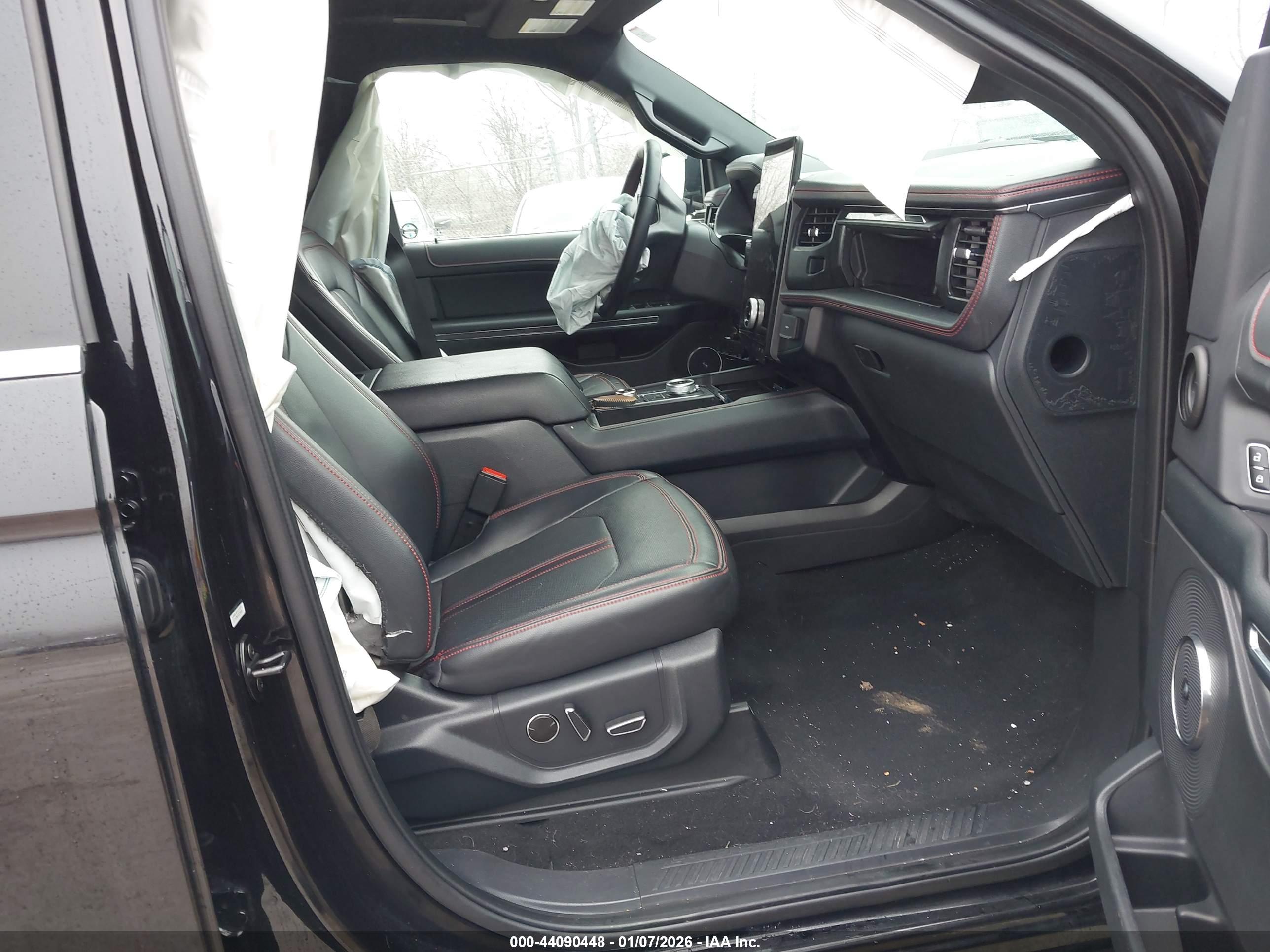 FORD EXPEDITION image 5