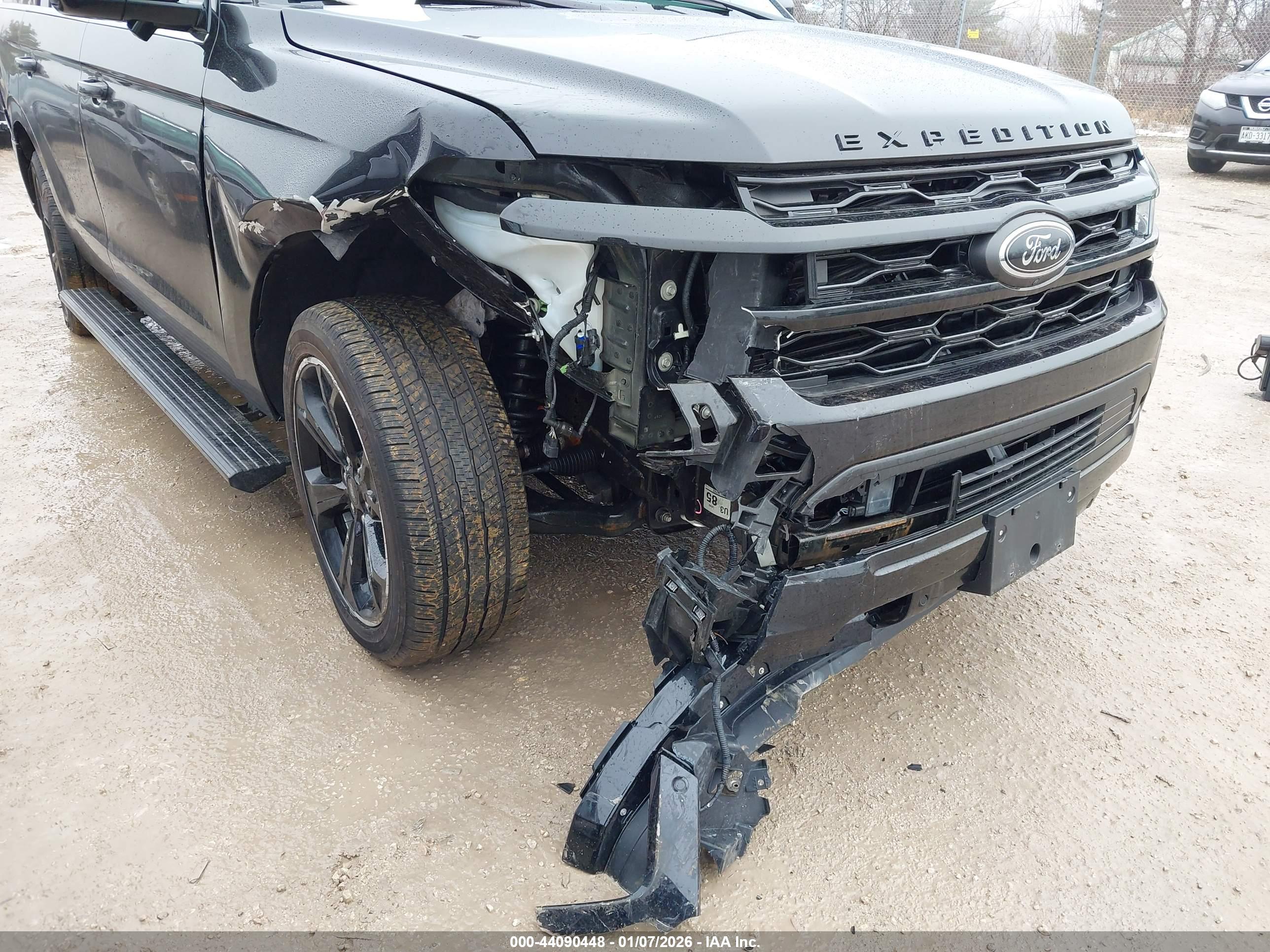 FORD EXPEDITION image 6