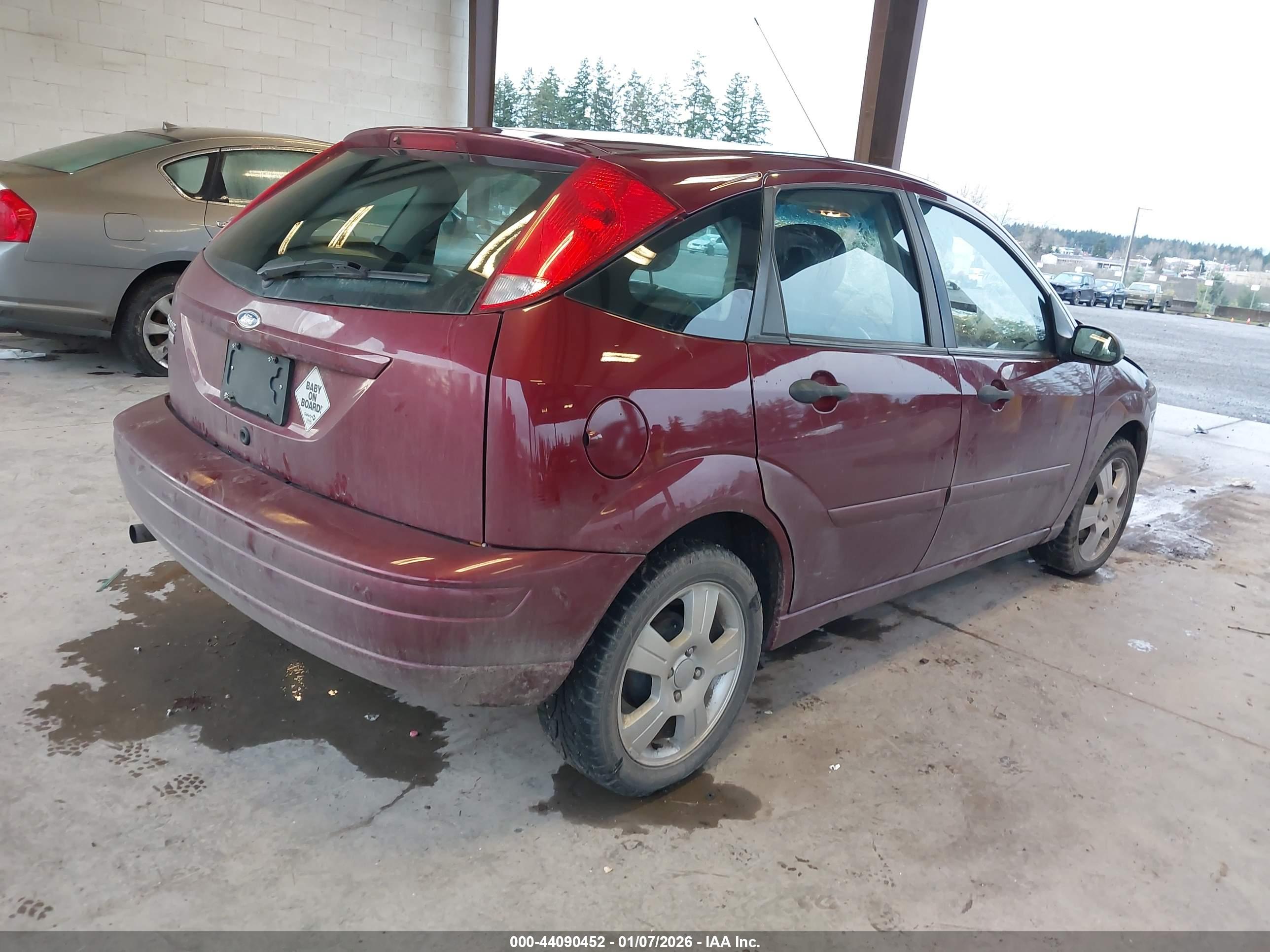 FORD FOCUS image 4