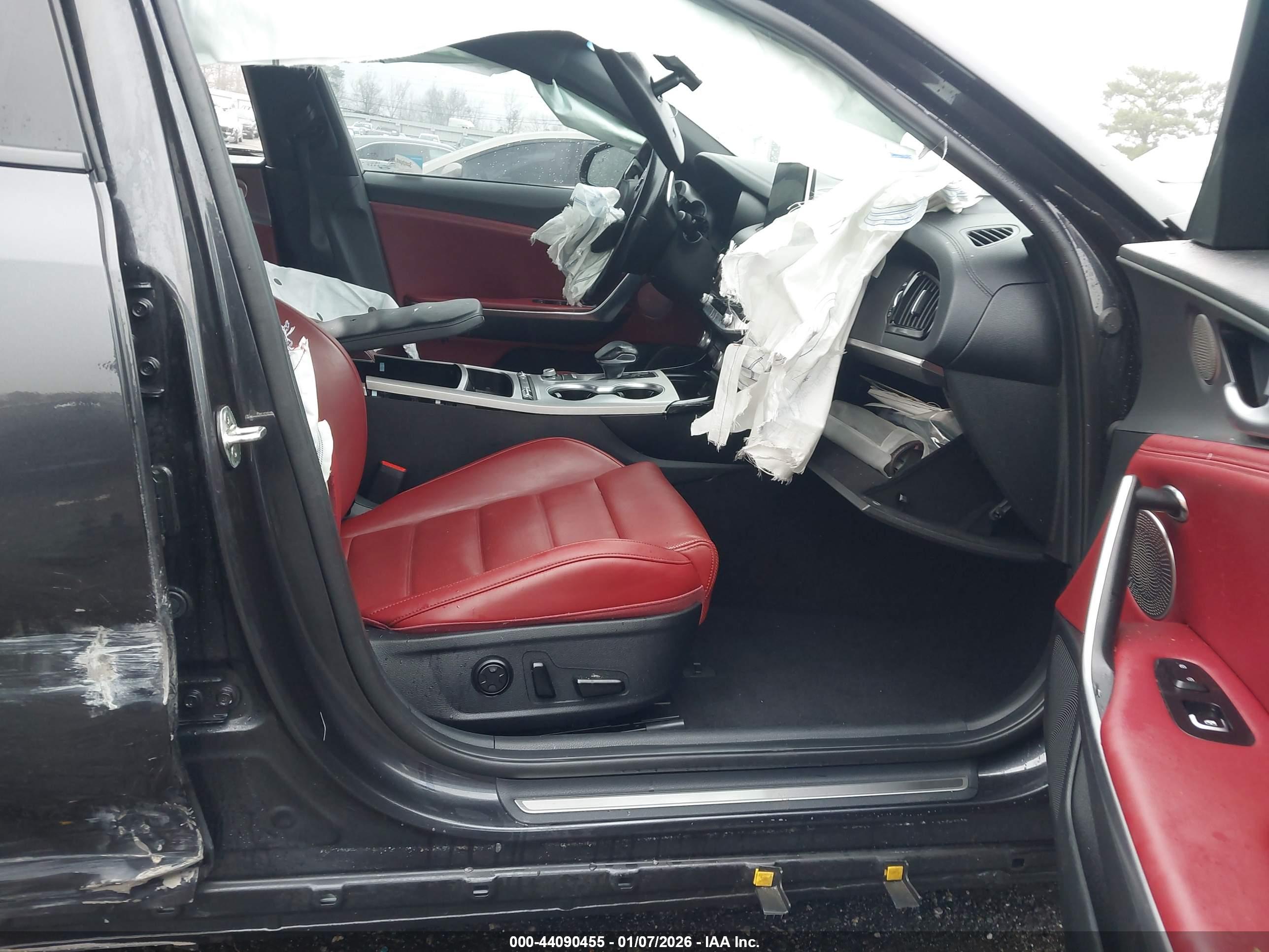 KIA STINGER image 5