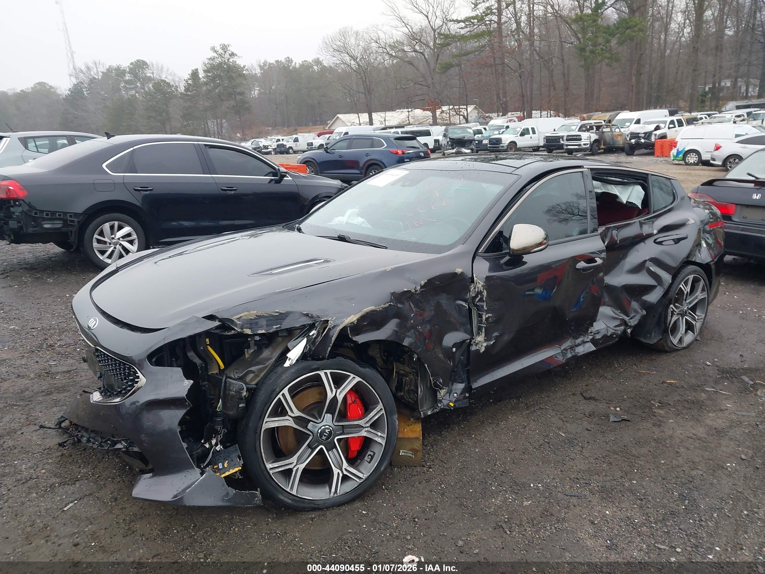KIA STINGER image 6
