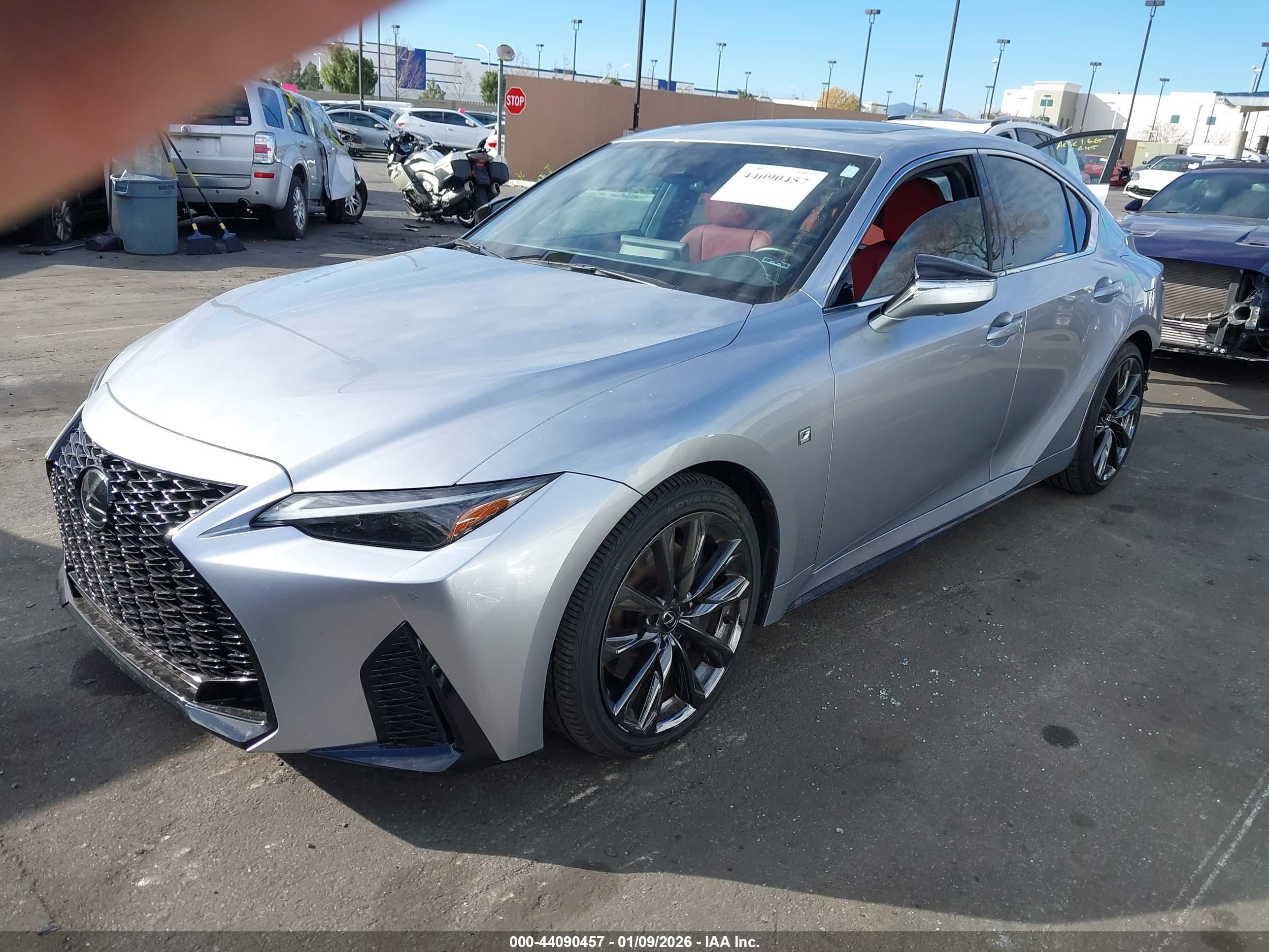 LEXUS IS image 2