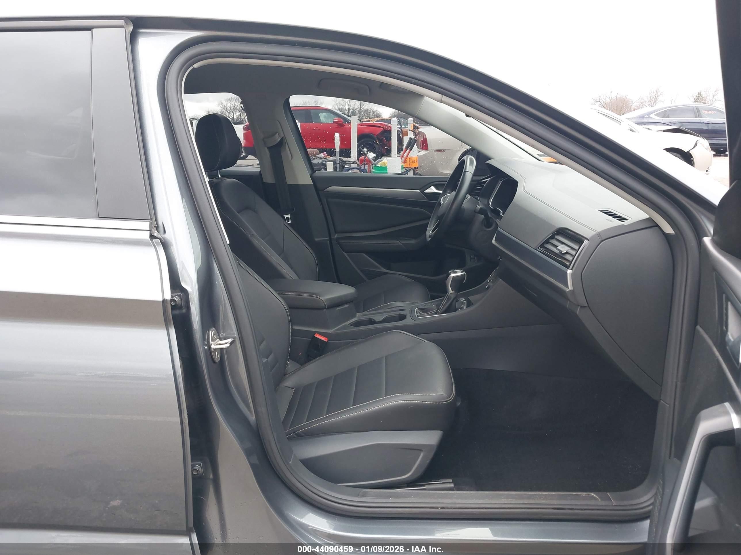 VOLKSWAGEN JETTA image 5