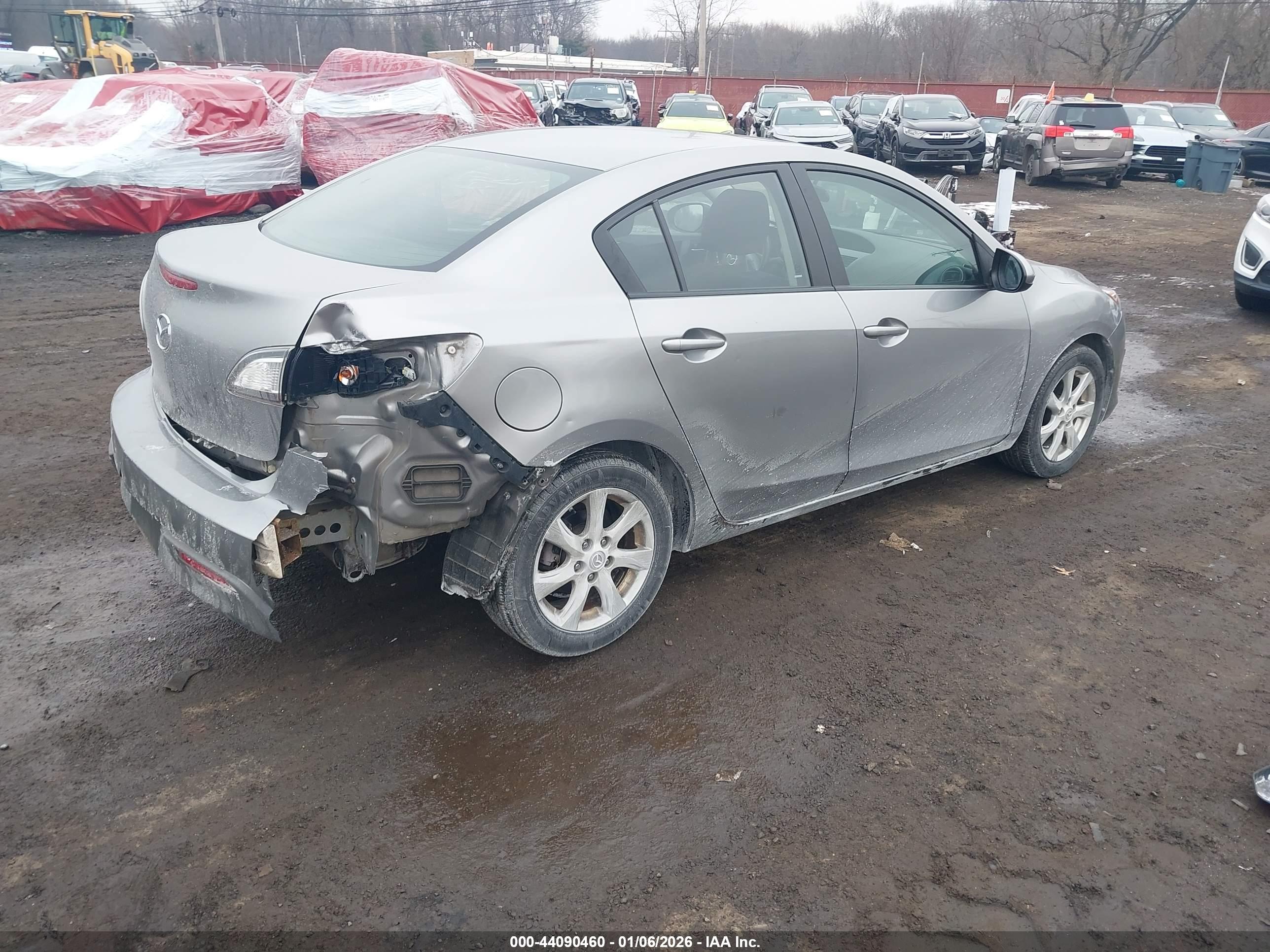 MAZDA MAZDA3 image 4