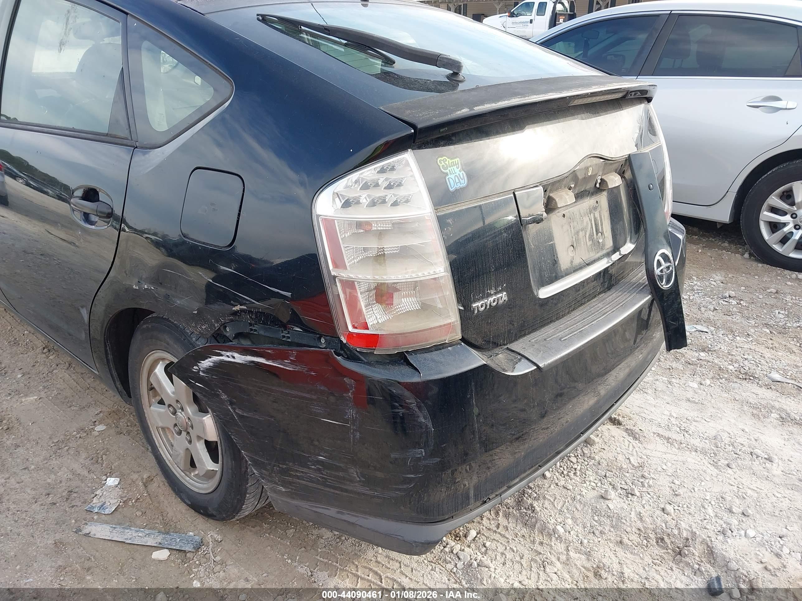 TOYOTA PRIUS image 6