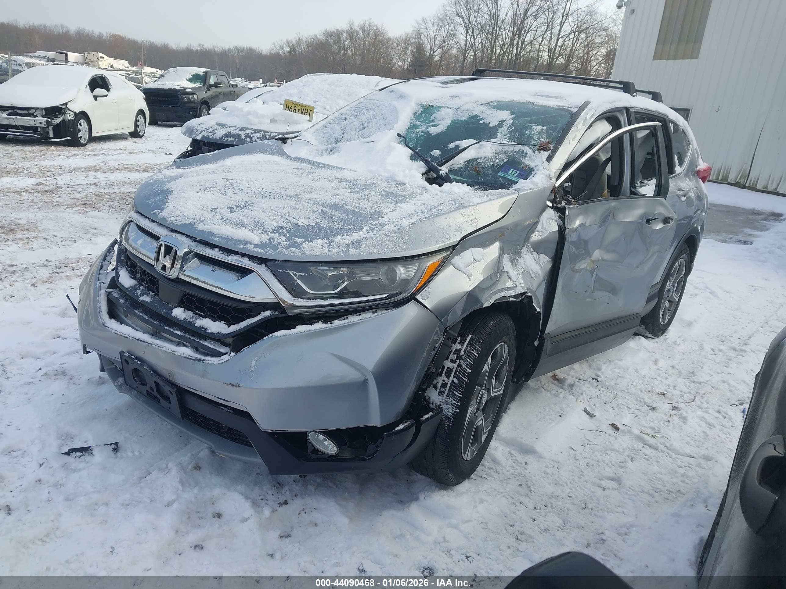 HONDA CR-V image 2