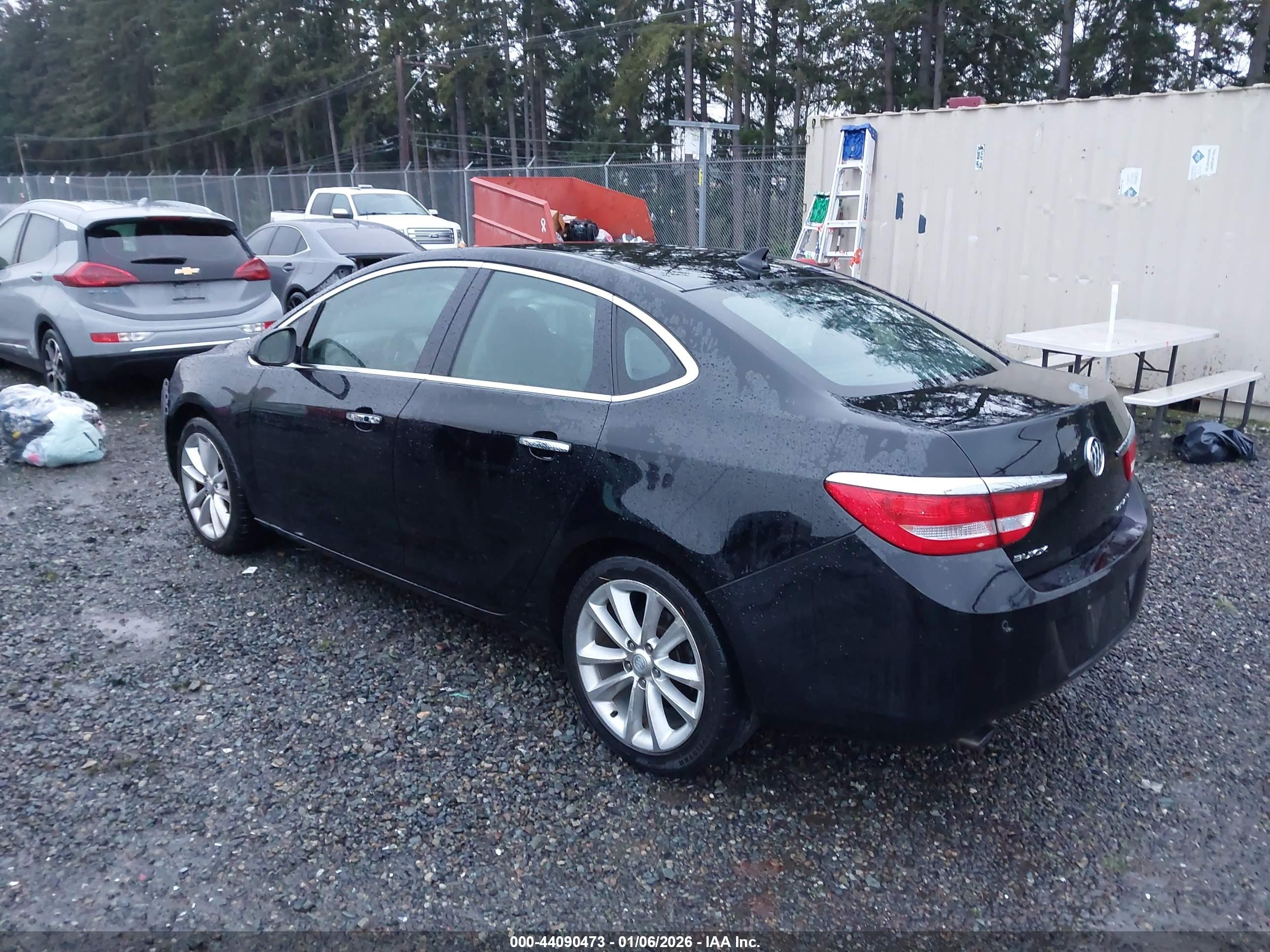 BUICK VERANO image 3