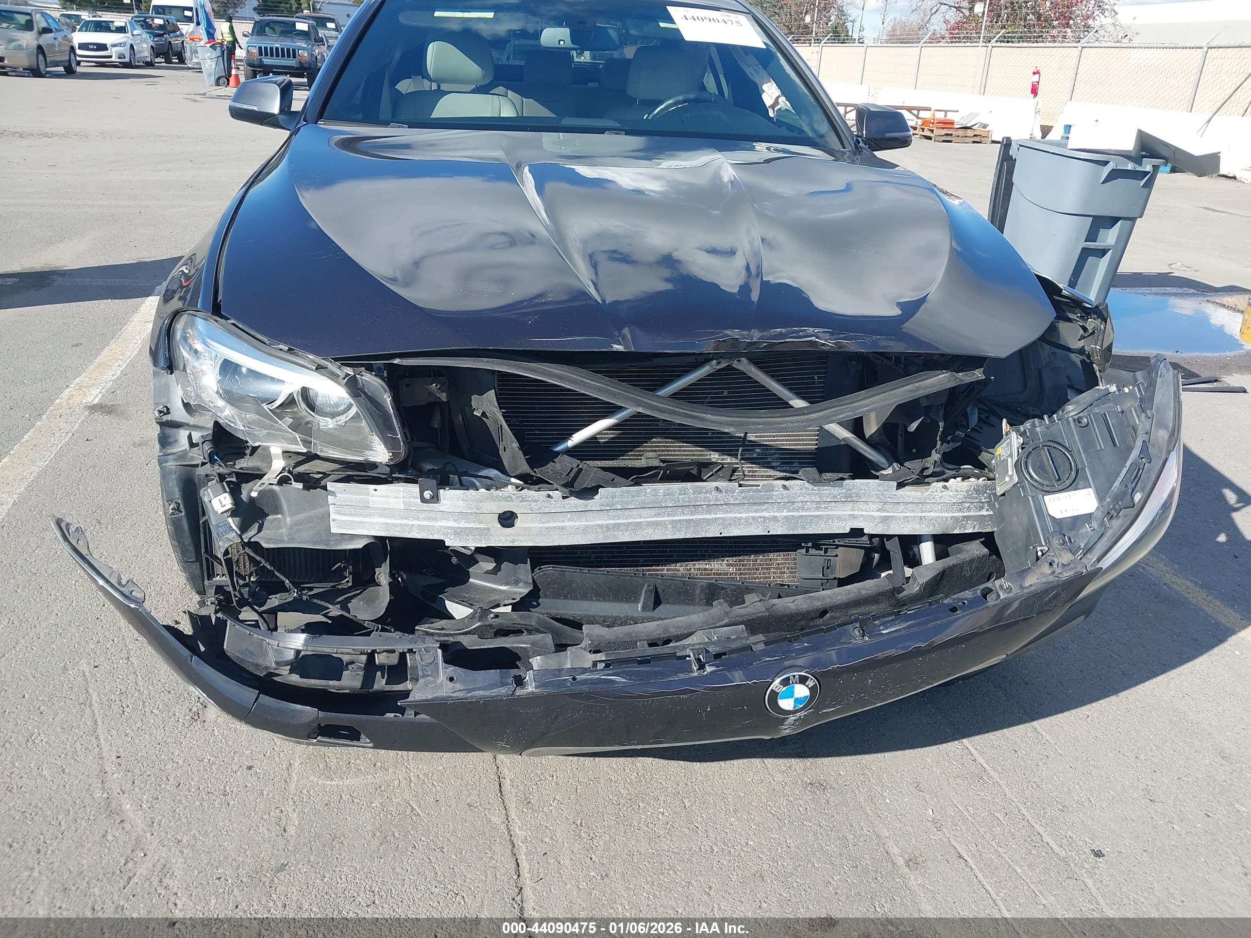 BMW 528I image 6