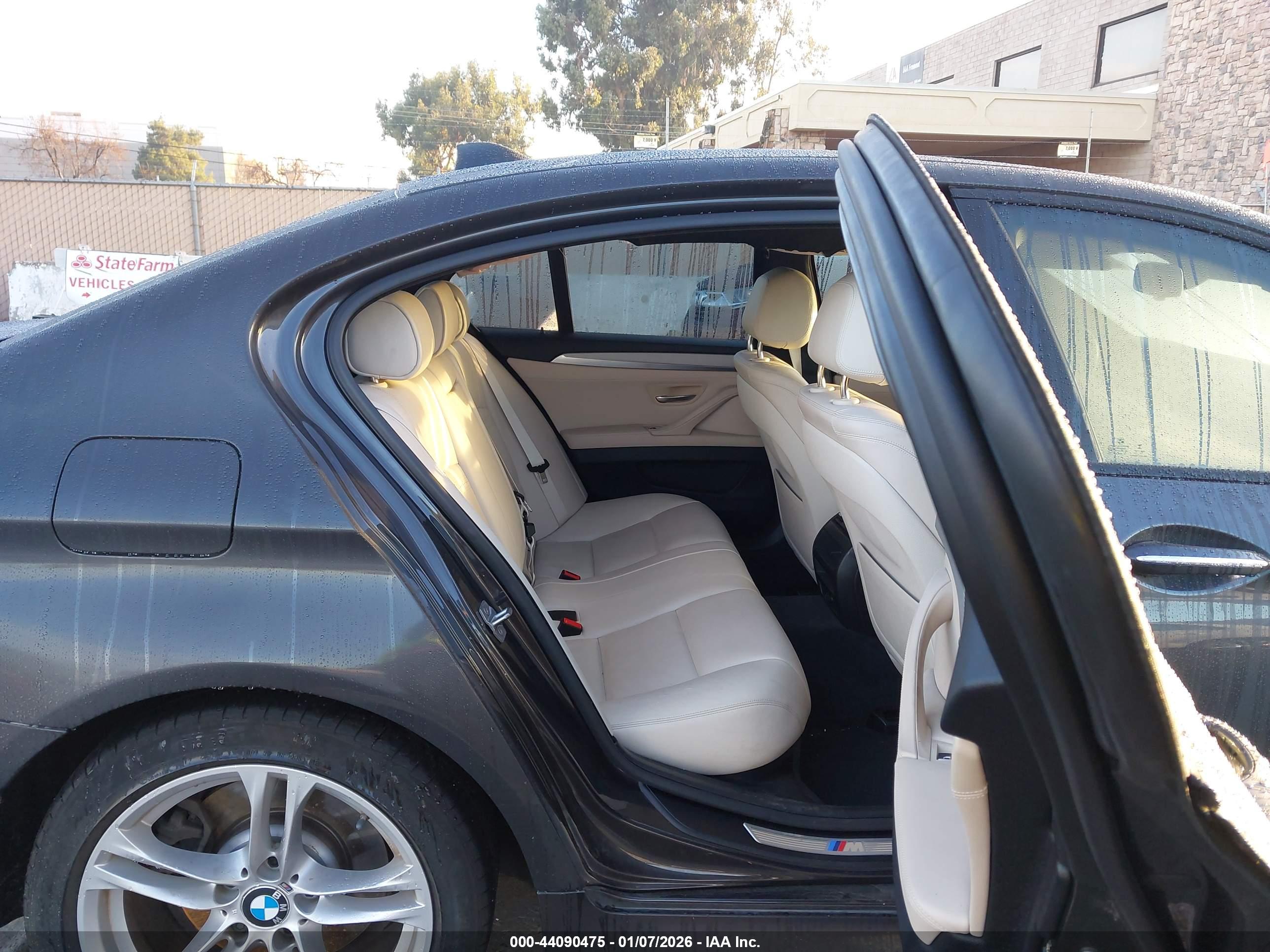 BMW 528I image 8