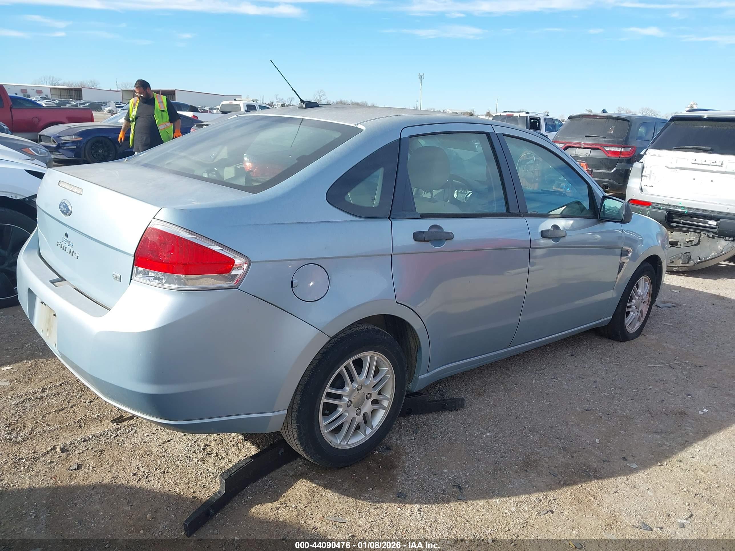 FORD FOCUS image 4