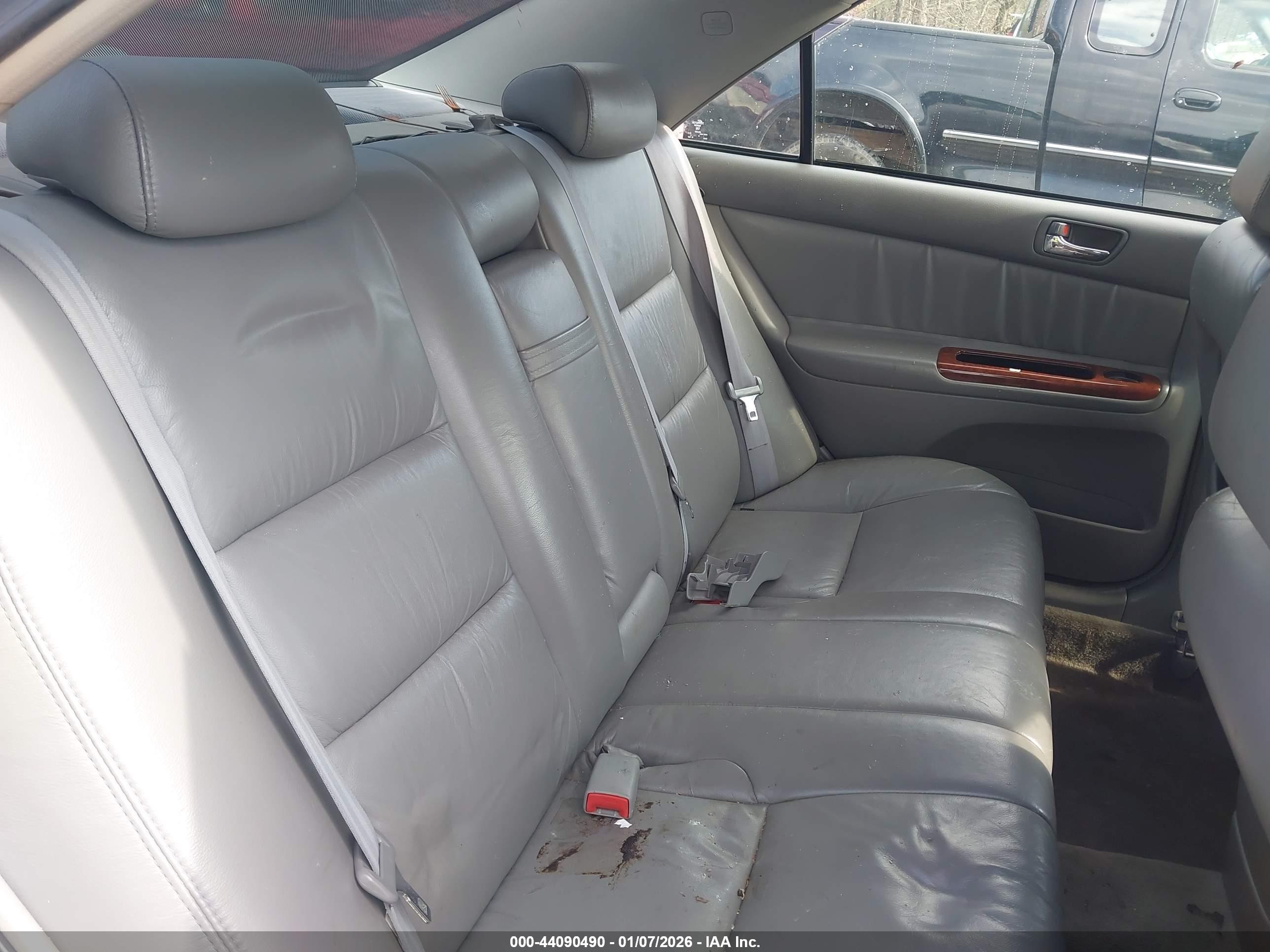 TOYOTA CAMRY image 8