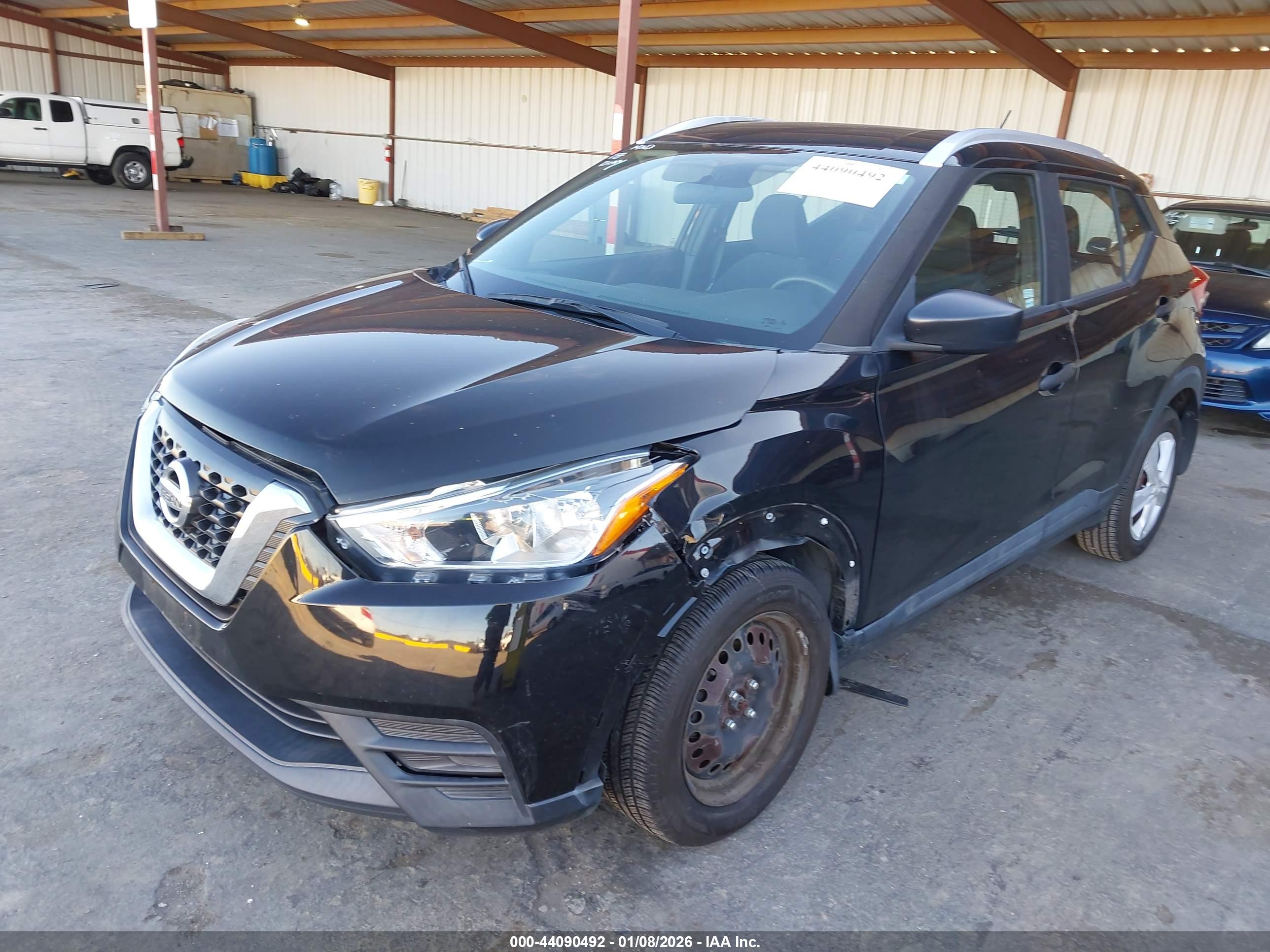 NISSAN KICKS image 2