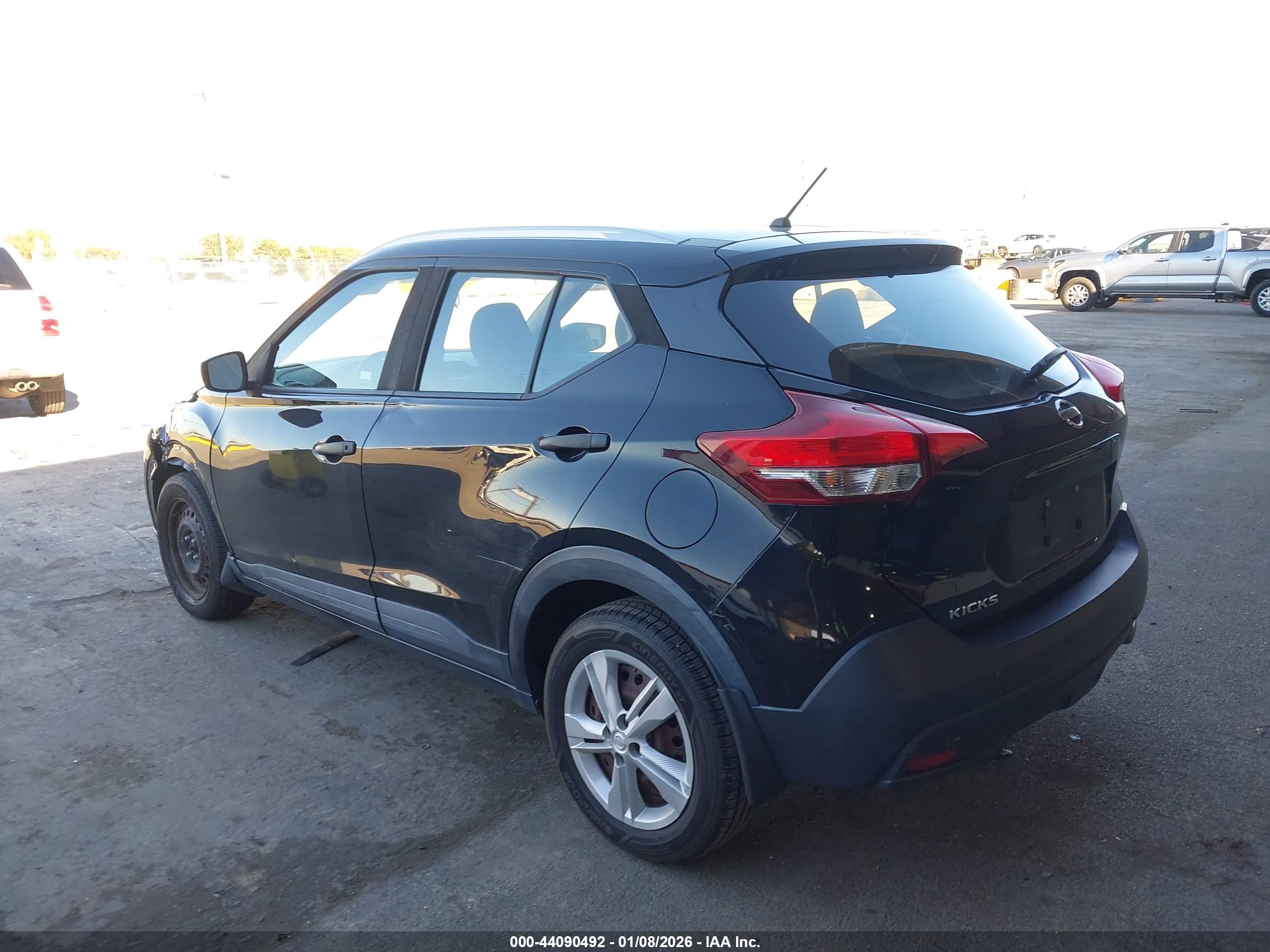 NISSAN KICKS image 3