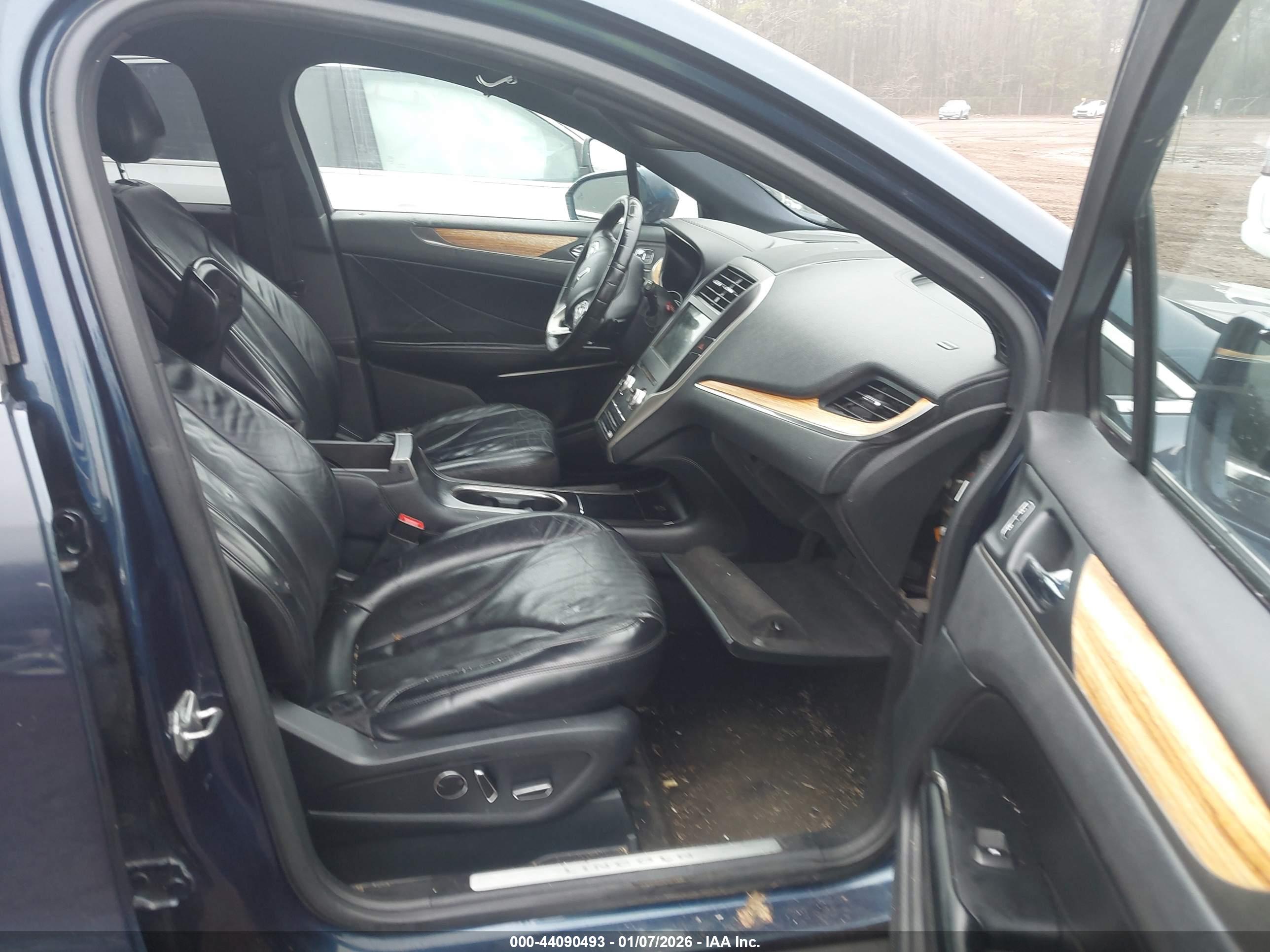 LINCOLN MKC image 5
