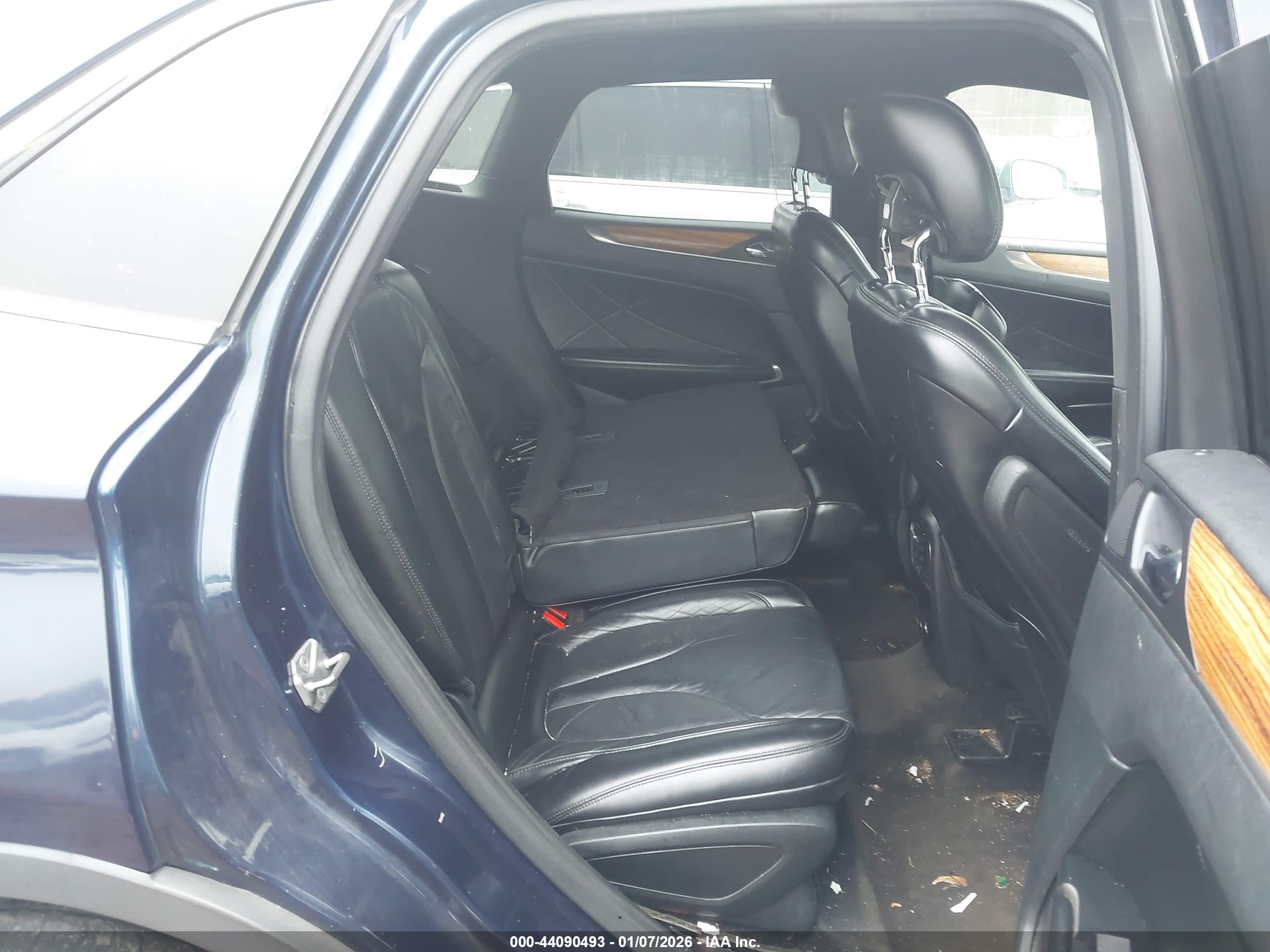 LINCOLN MKC image 8