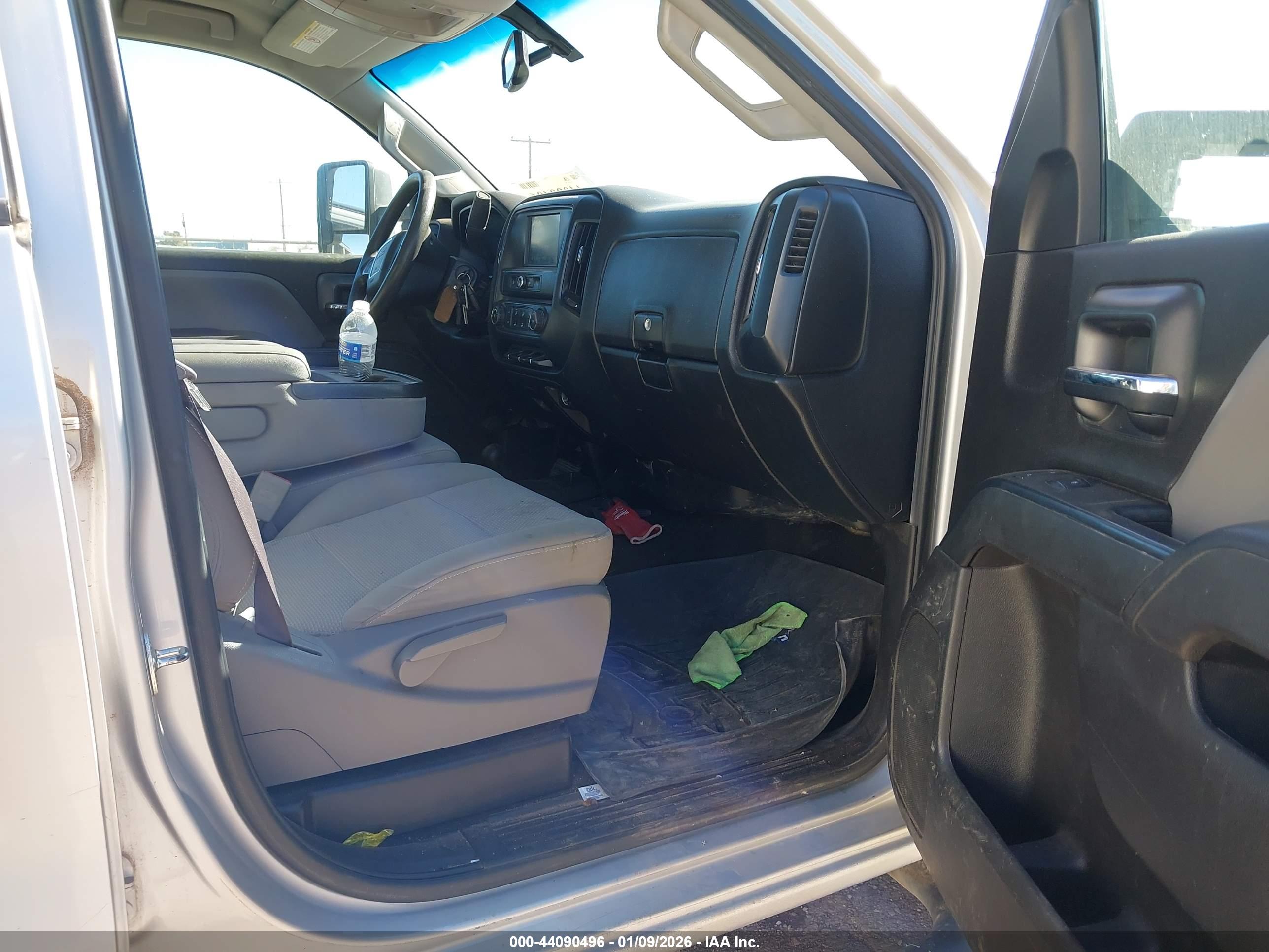GMC SIERRA image 5