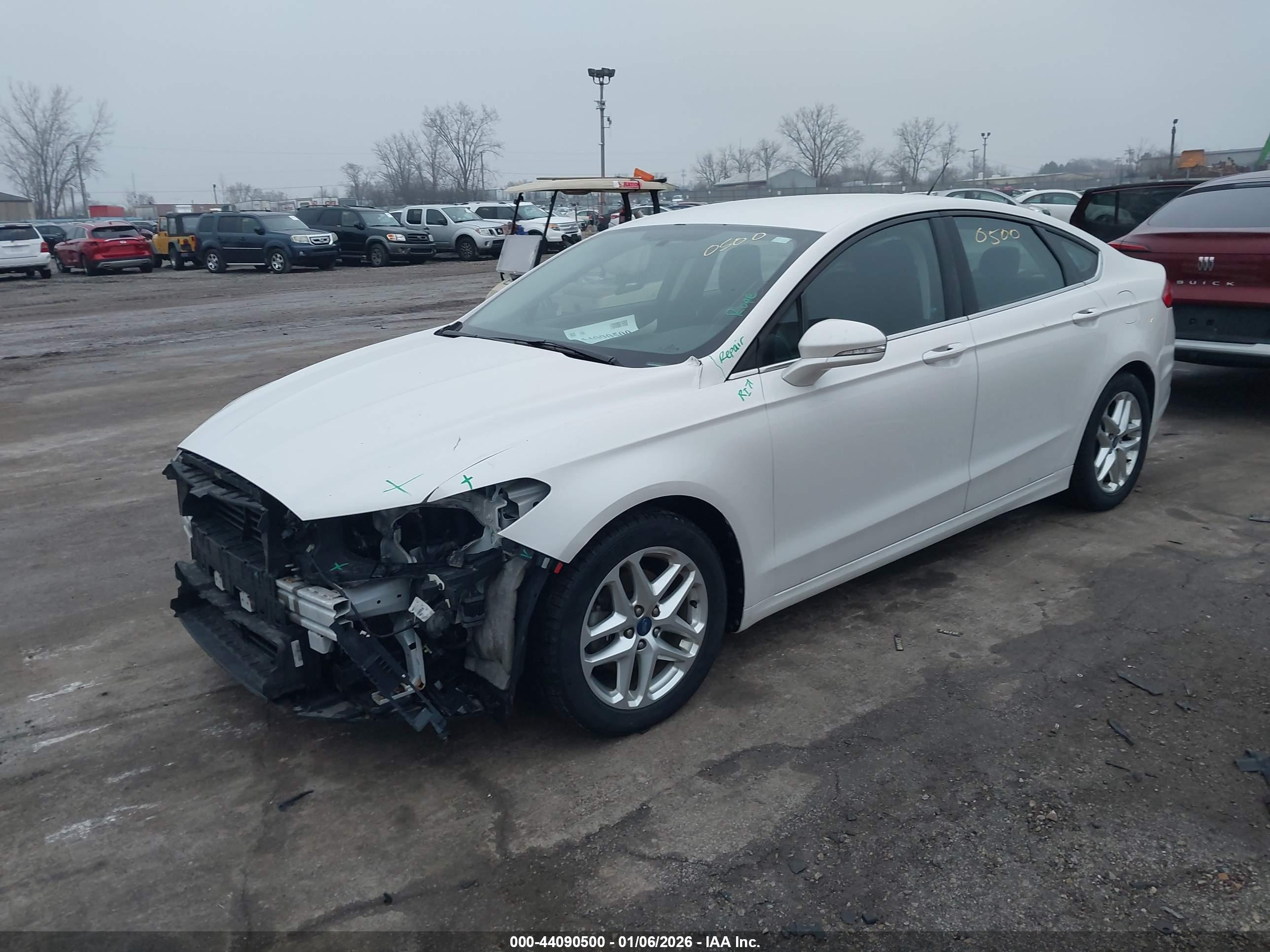 FORD FUSION image 2