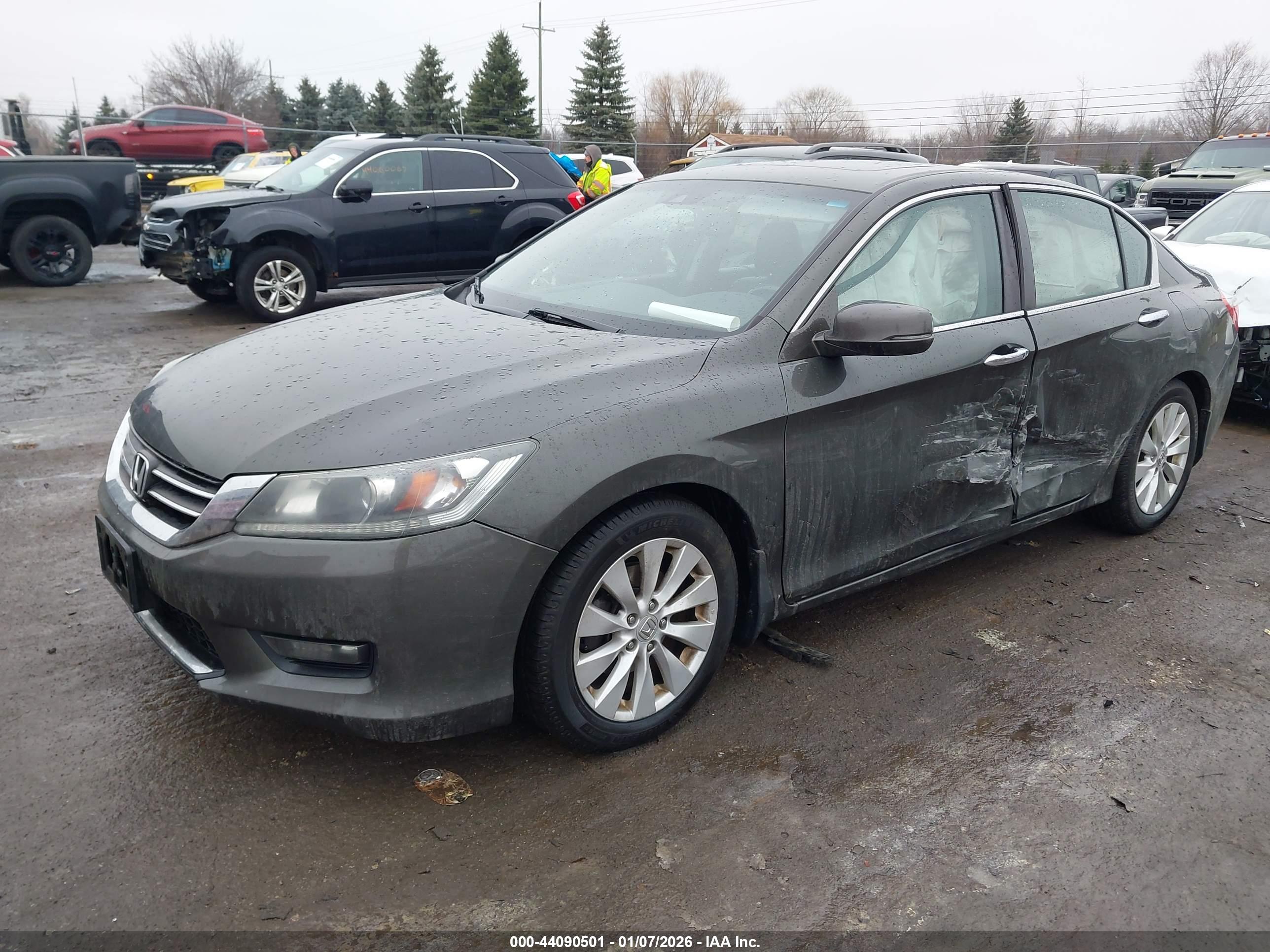 HONDA ACCORD image 2