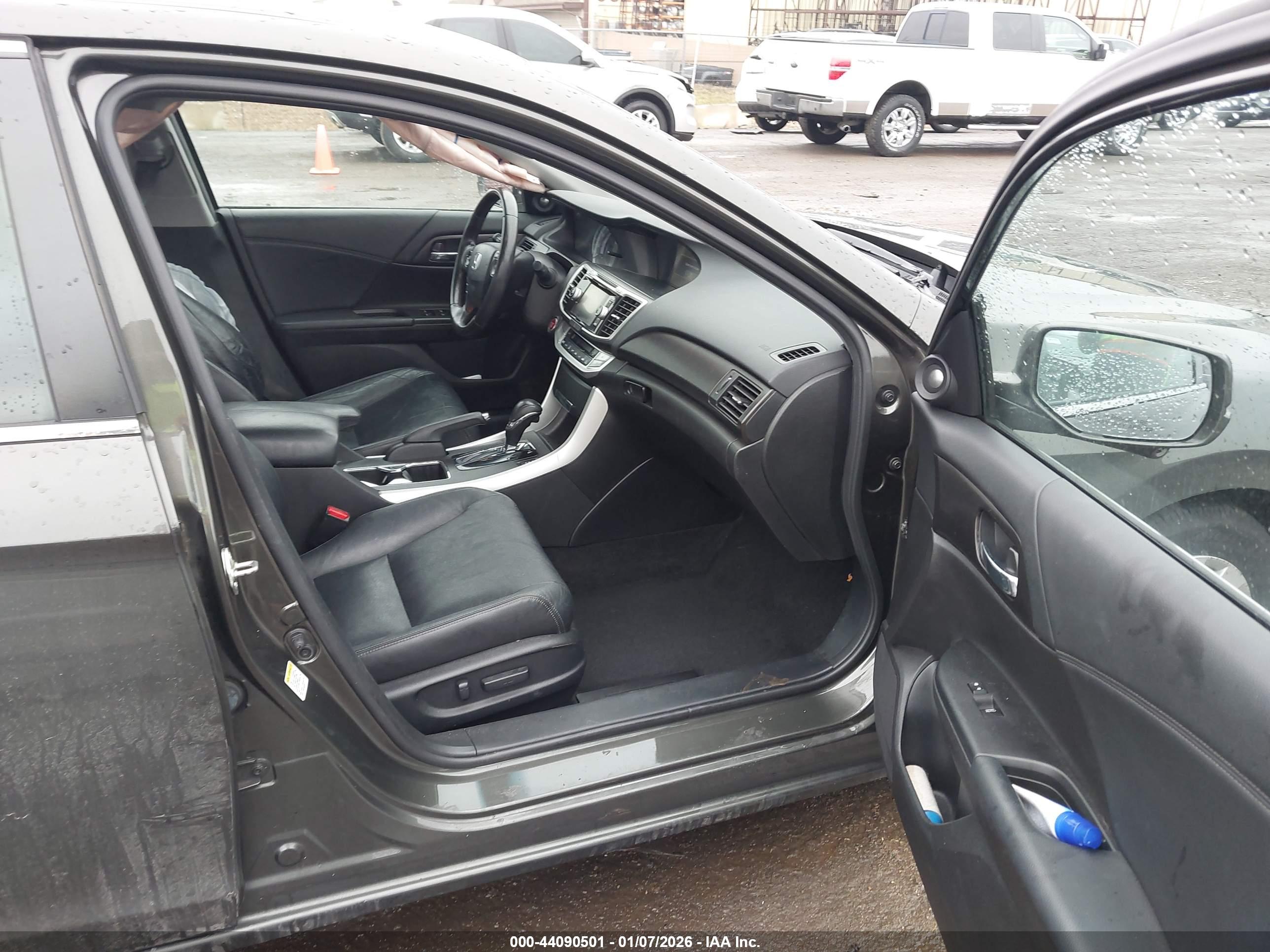 HONDA ACCORD image 5