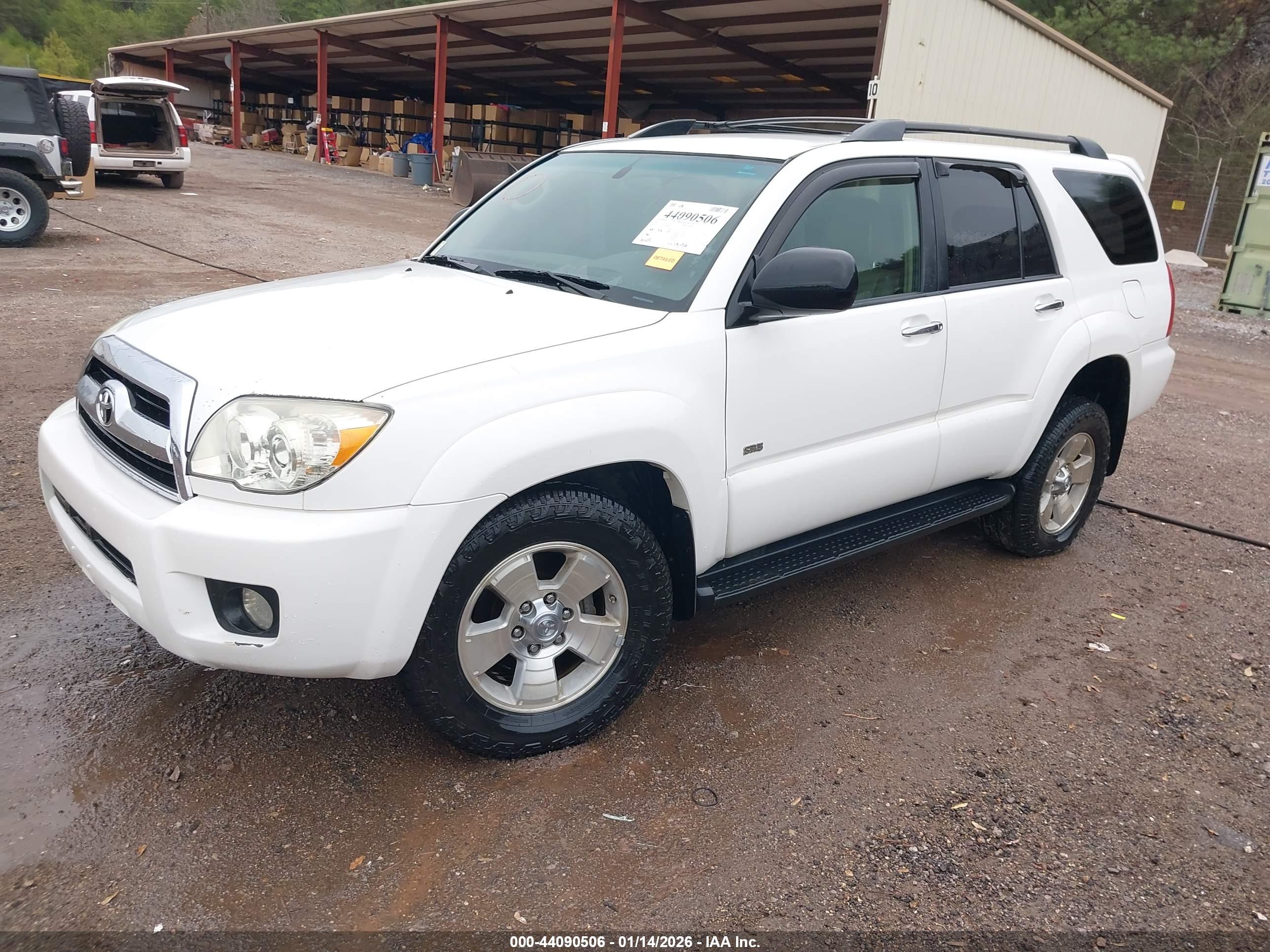 TOYOTA 4RUNNER image 2