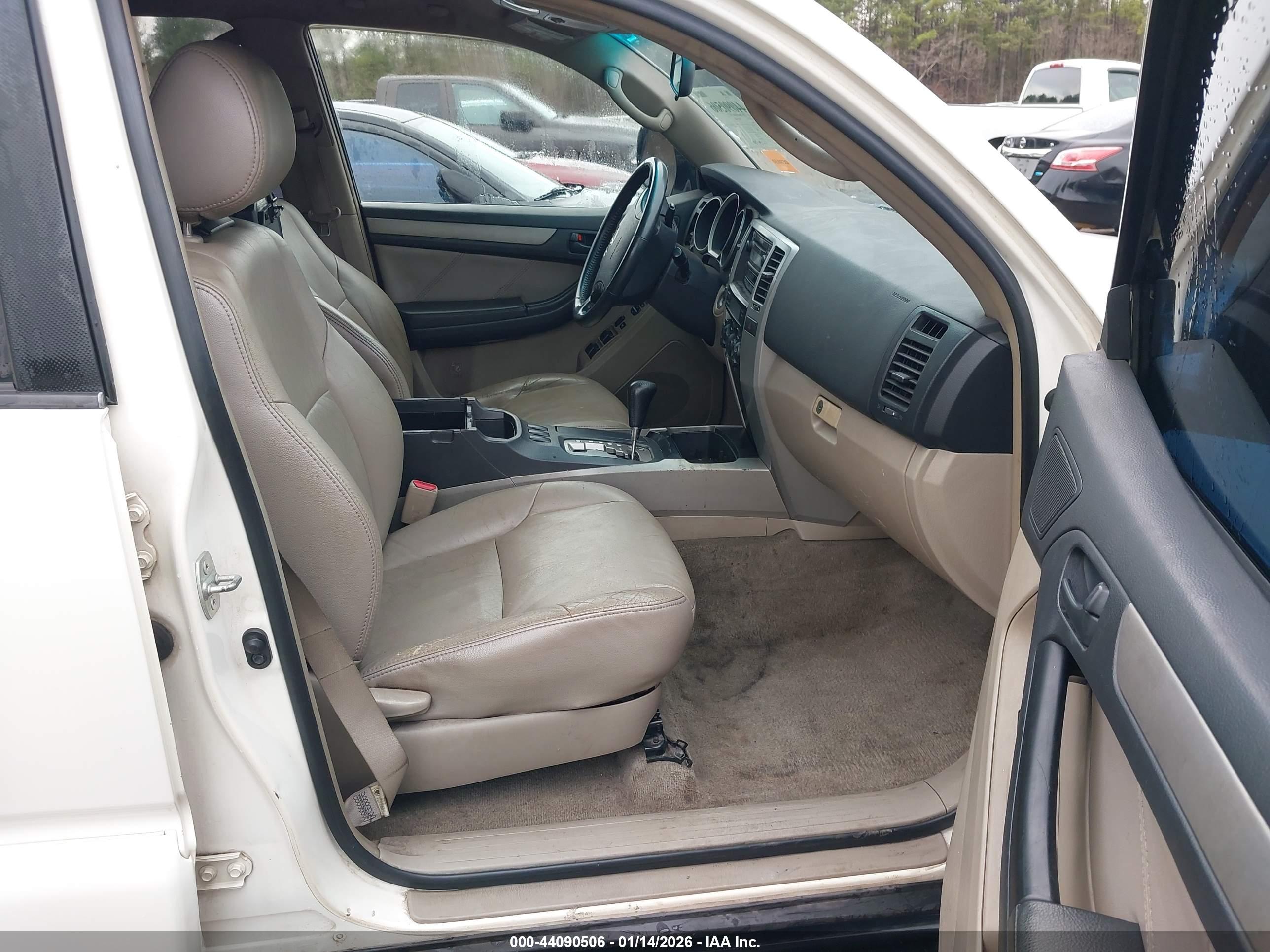 TOYOTA 4RUNNER image 5
