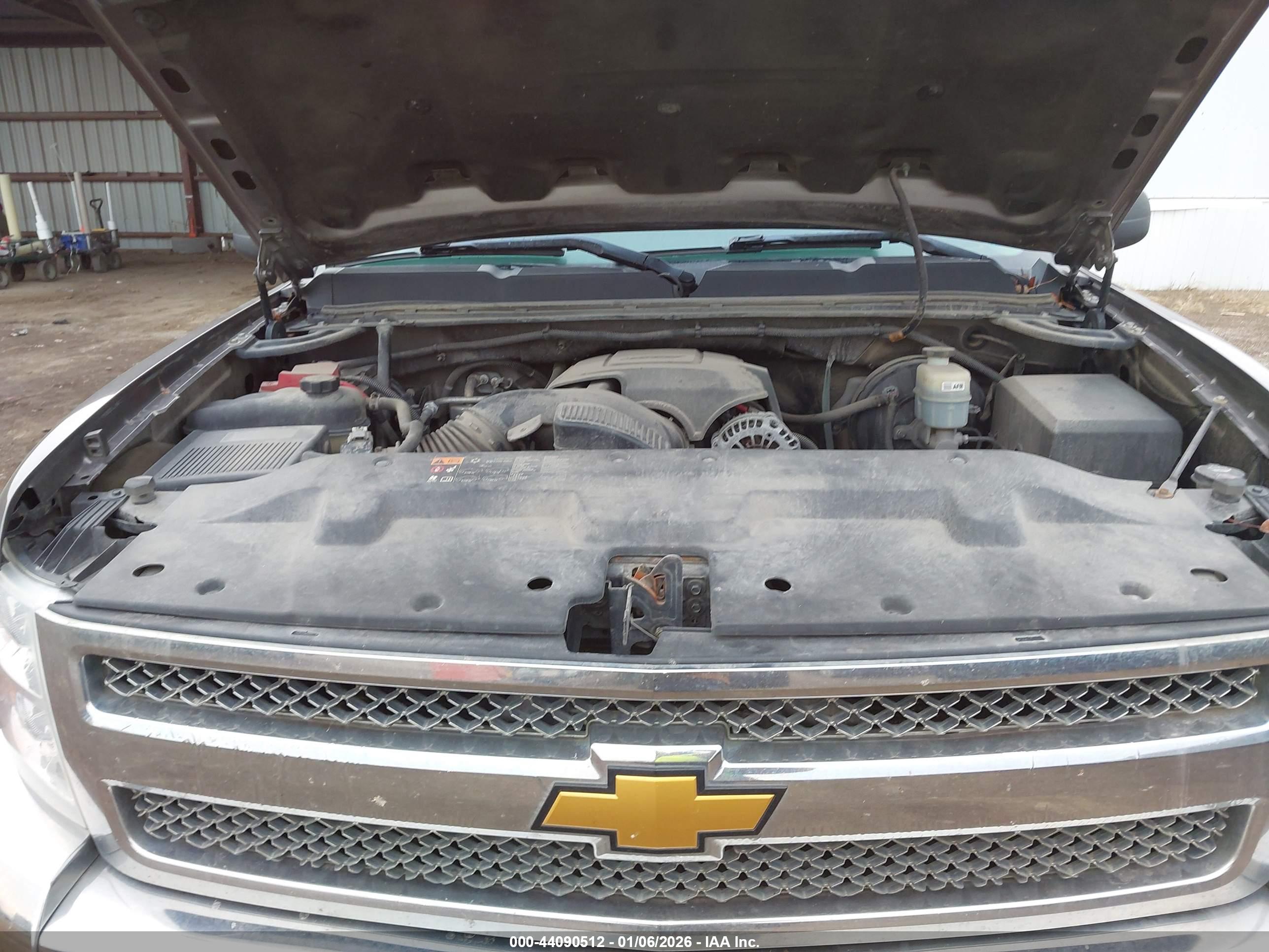 CHEVROLET SILVERADO image 10