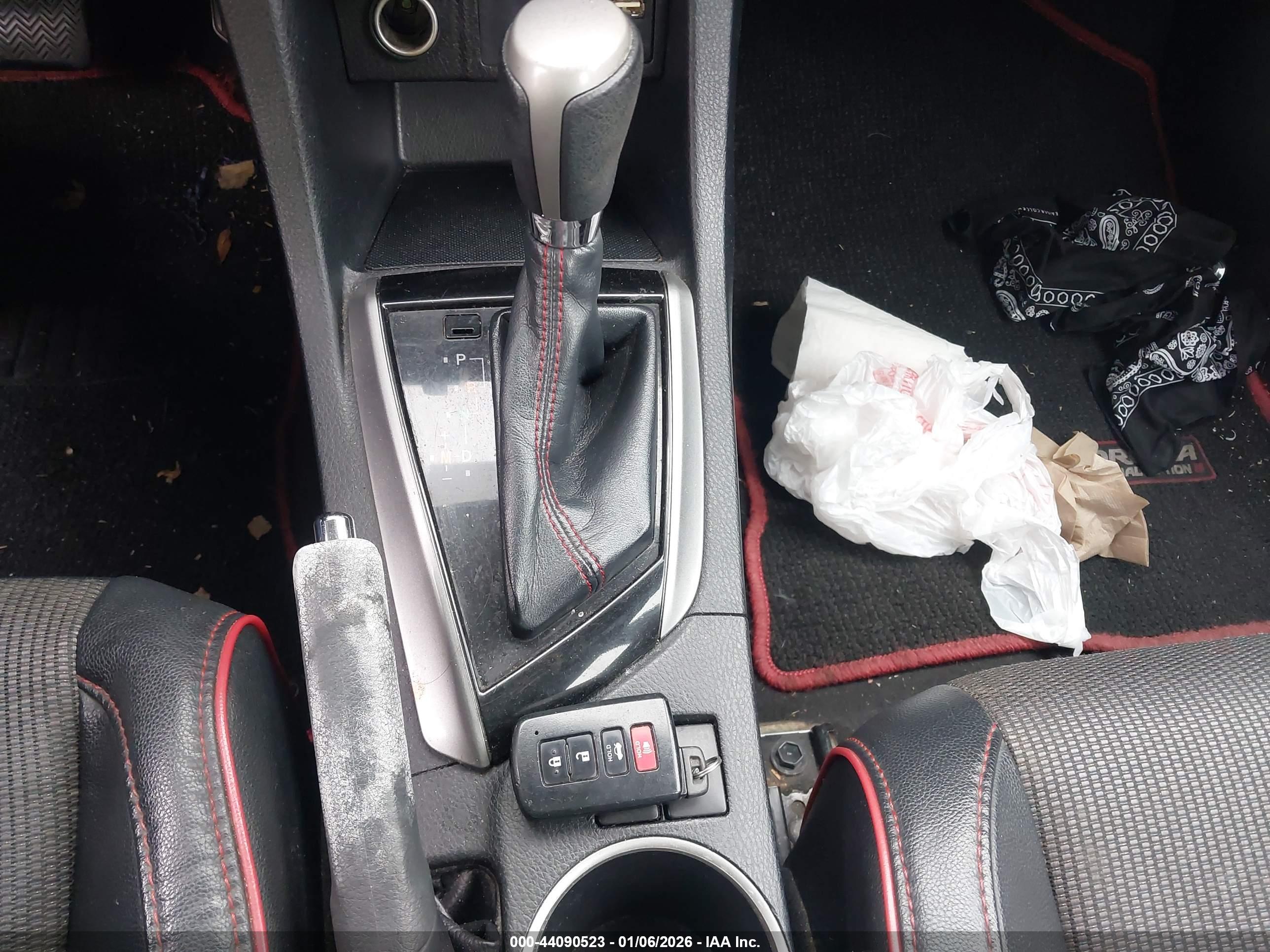 TOYOTA COROLLA image 11