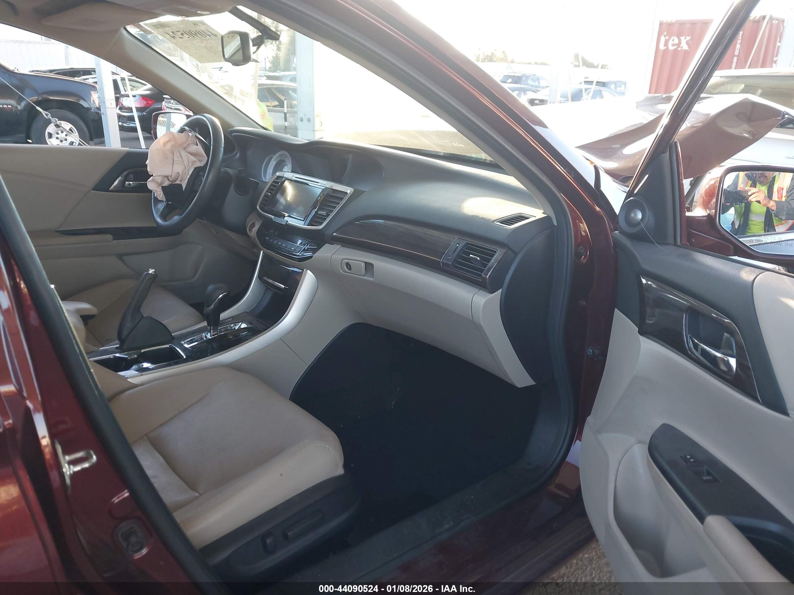 HONDA ACCORD image 5