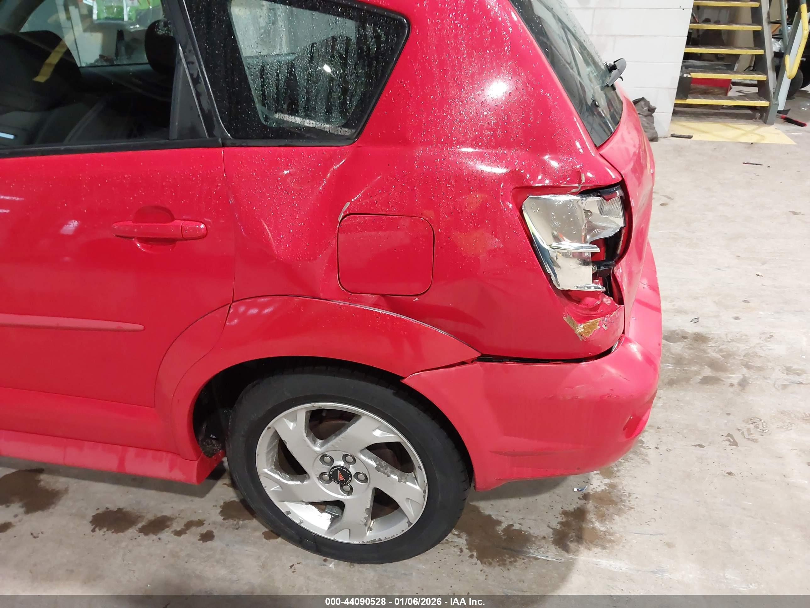 PONTIAC VIBE image 6