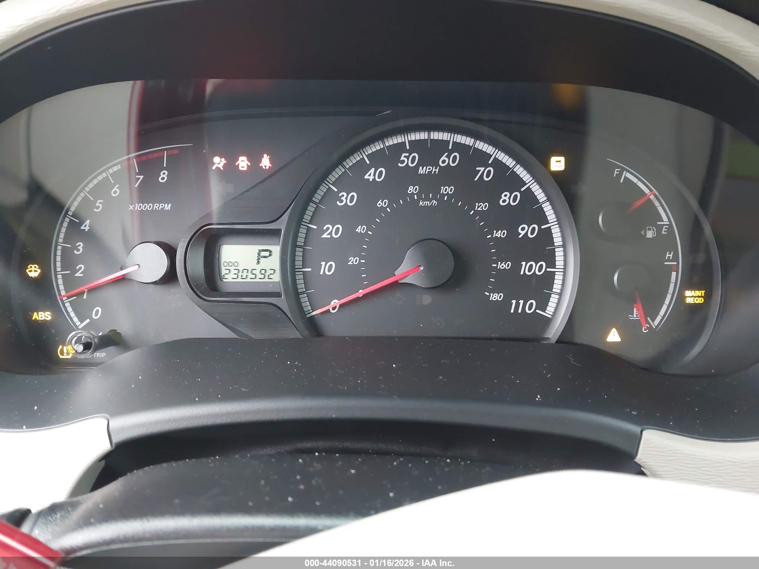 TOYOTA SIENNA image 7