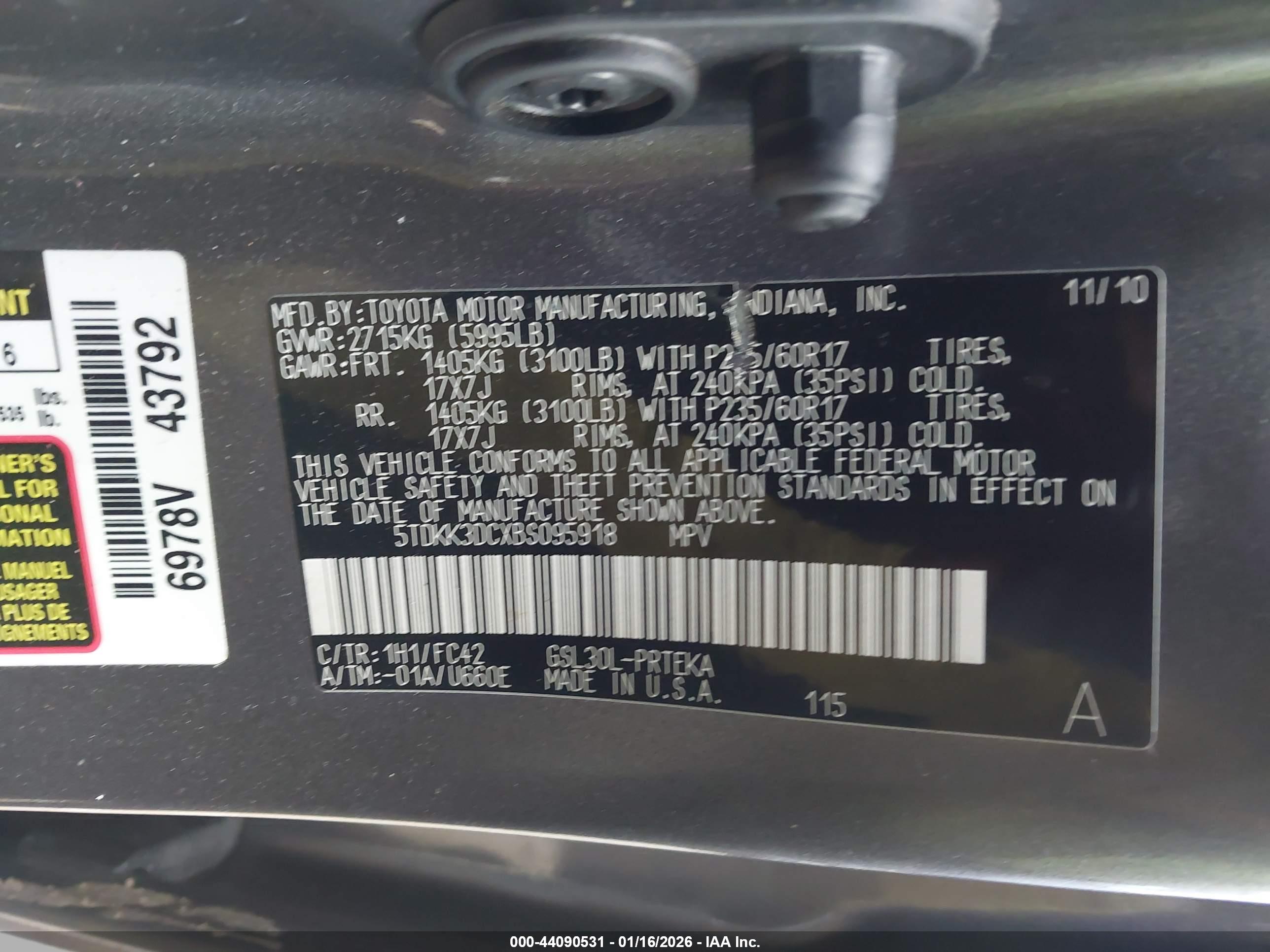 TOYOTA SIENNA image 9