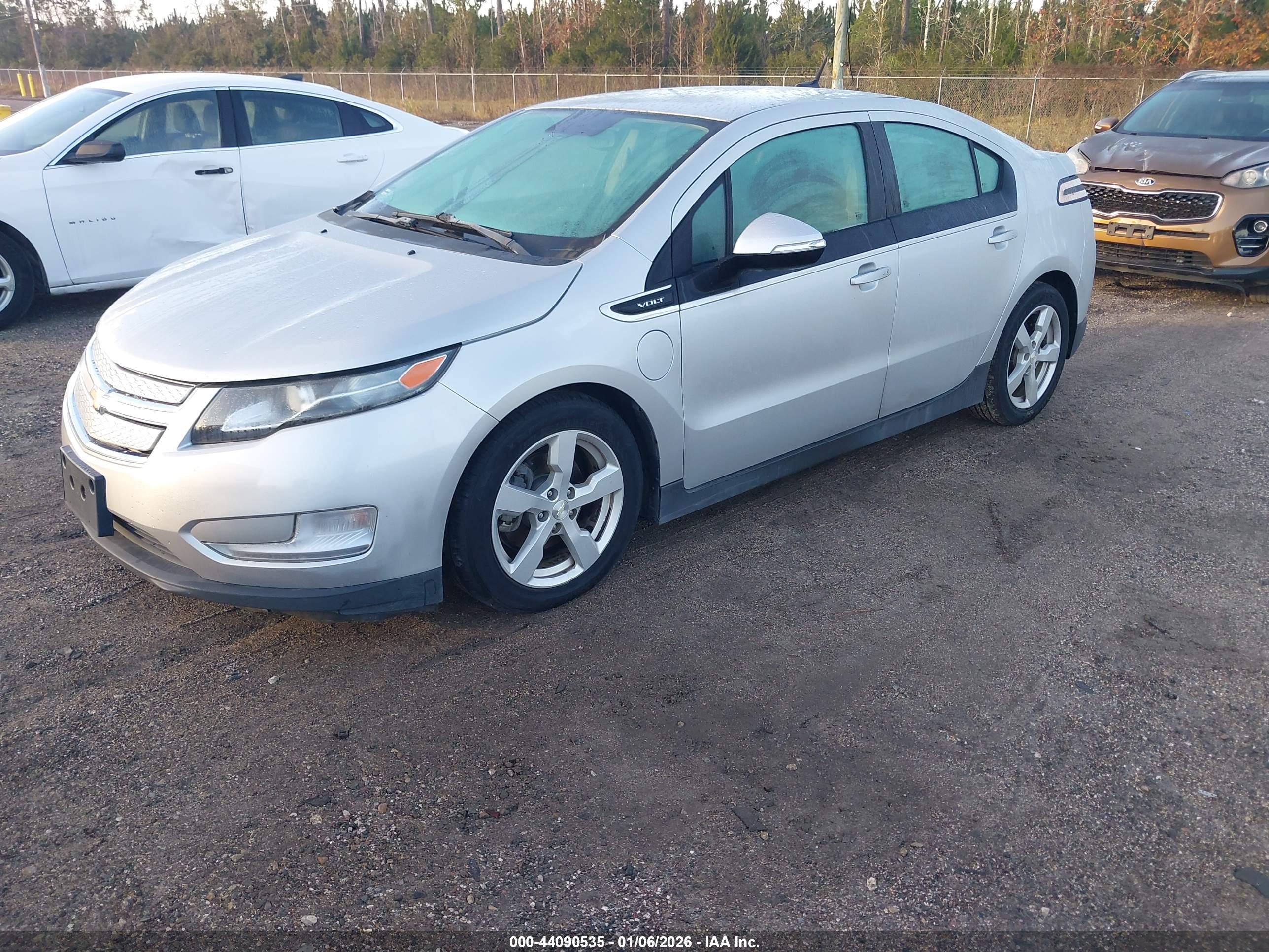 CHEVROLET VOLT image 2