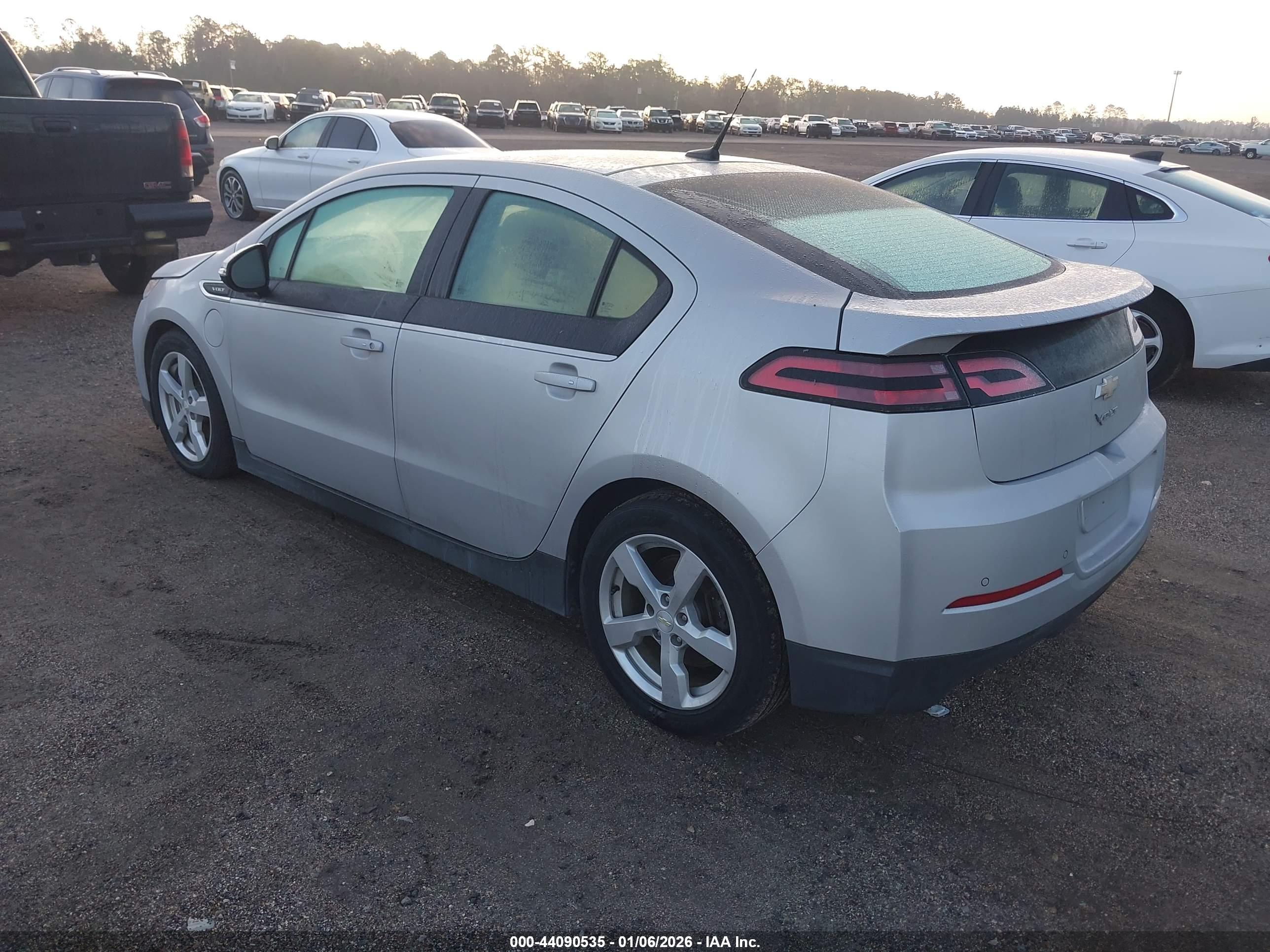 CHEVROLET VOLT image 3