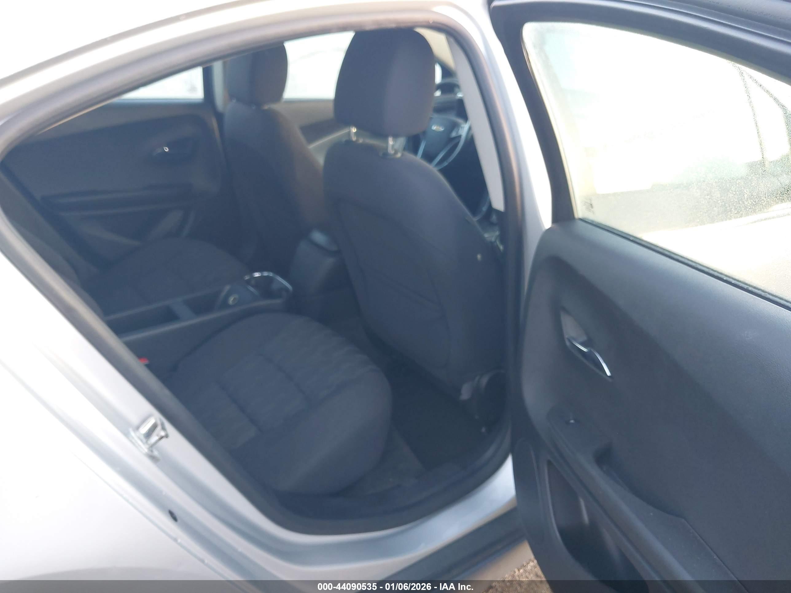CHEVROLET VOLT image 8