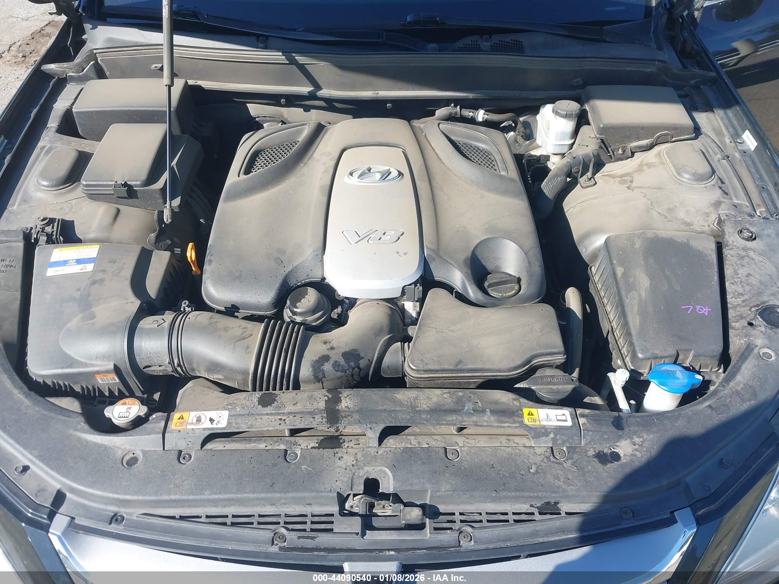 HYUNDAI GENESIS image 10
