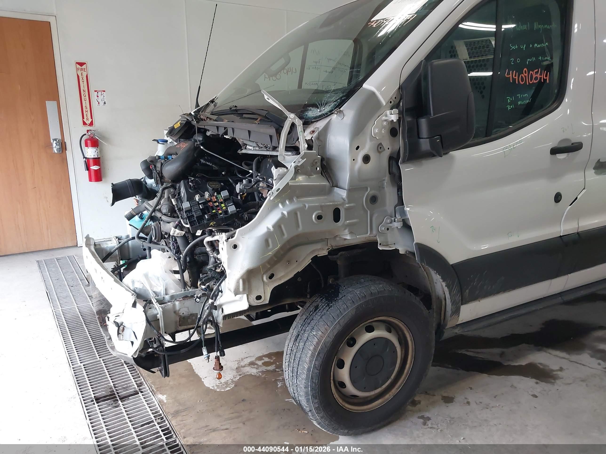 FORD TRANSIT-250 image 6