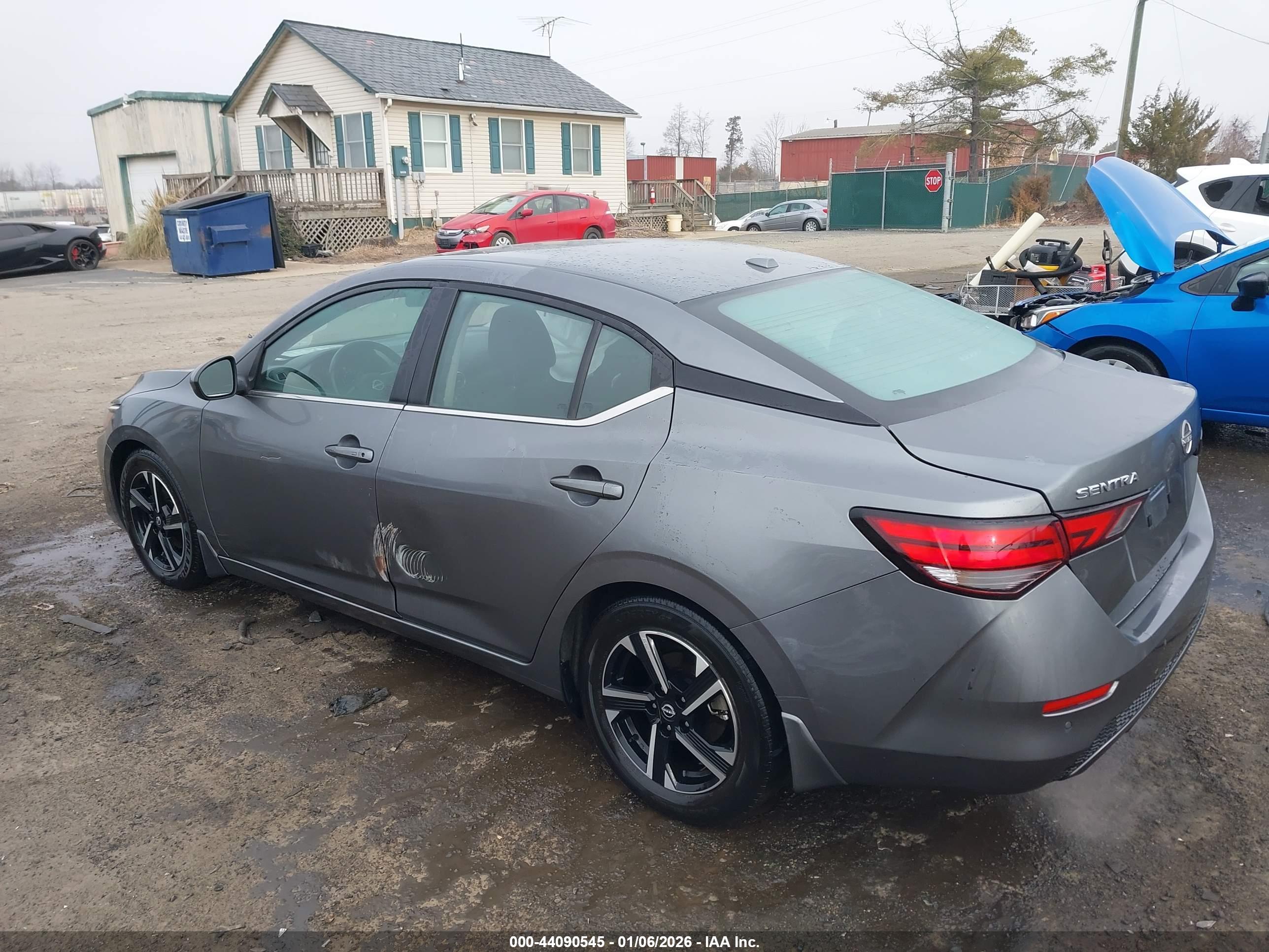 NISSAN SENTRA image 3