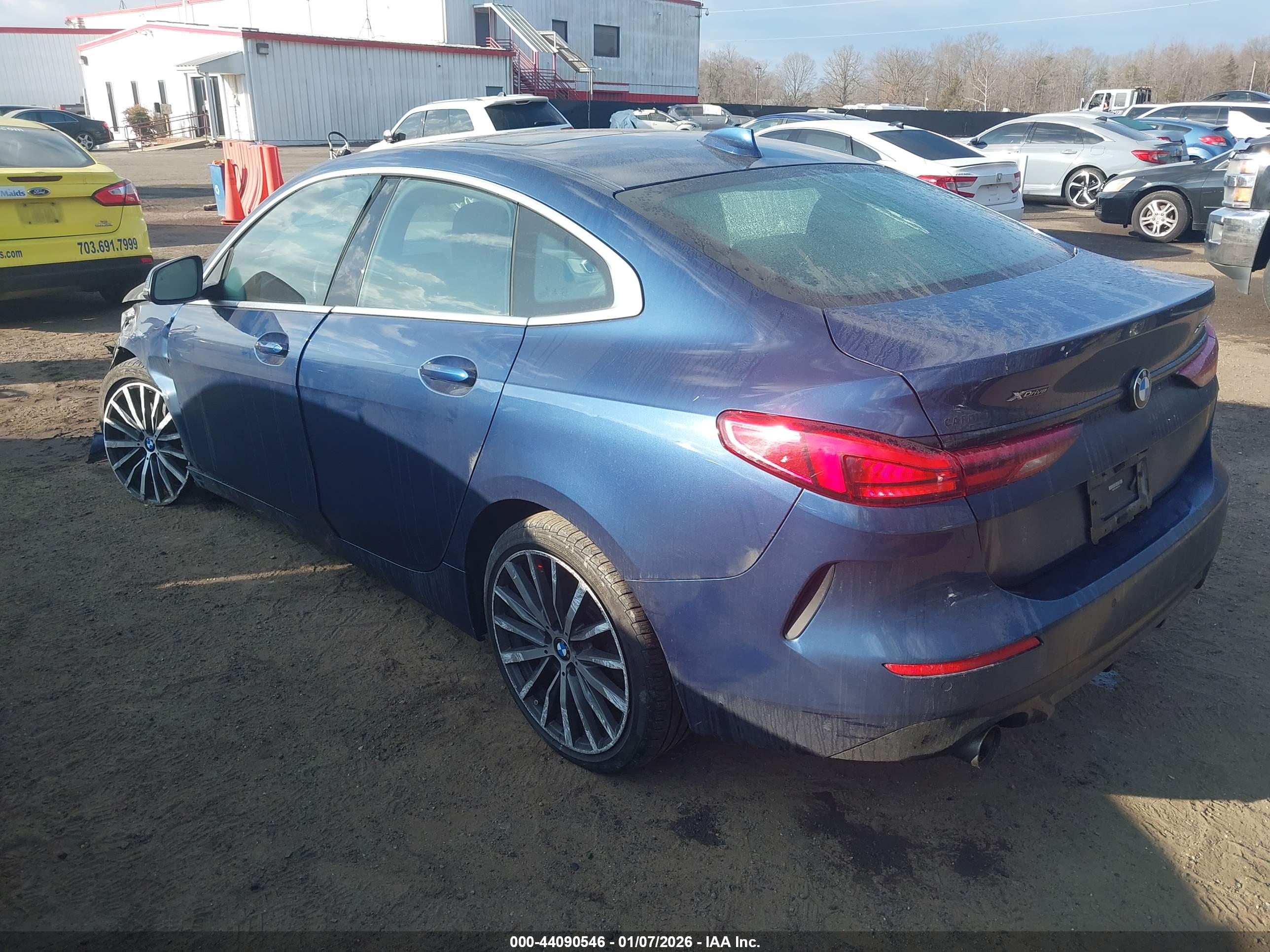 BMW 228 image 3