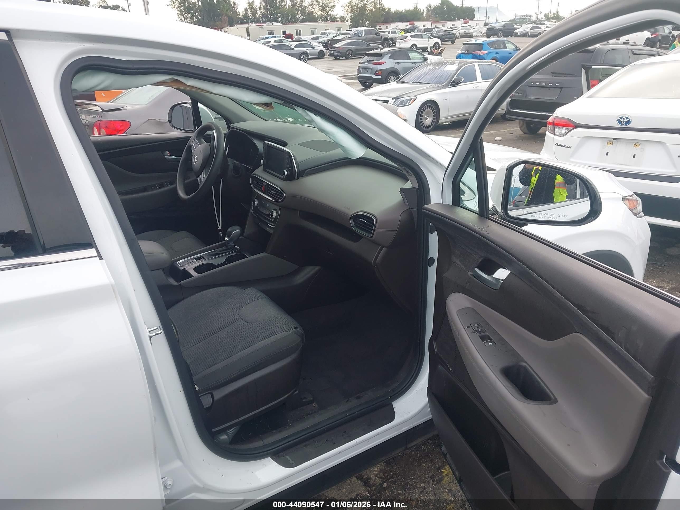 HYUNDAI SANTA image 5